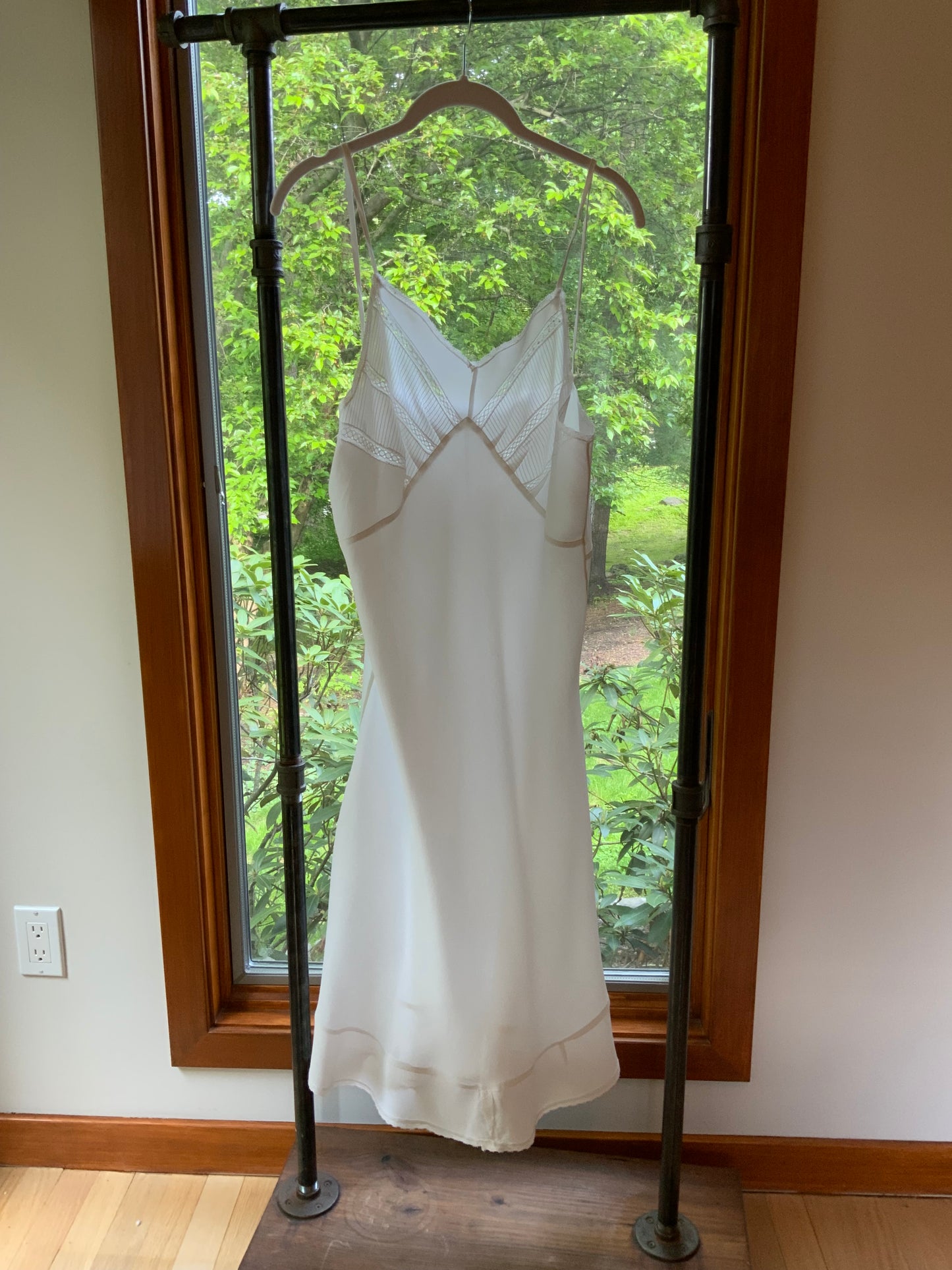 1940s White Slip Dress. Pleated Lace Bodice. Bias Cut. Double Flounce Hem
-30CP