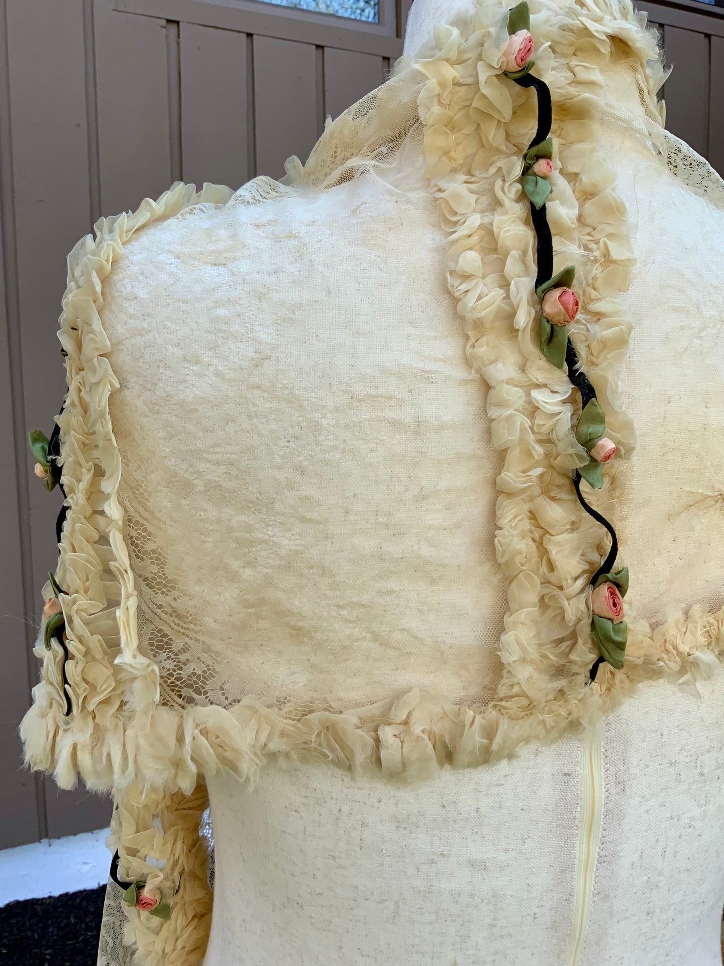 Rare Antique Edwardian Lace & Chiffon Ruffle Scarf Shawl w/ Ribbon Rosettes – Iconic -VI1734j