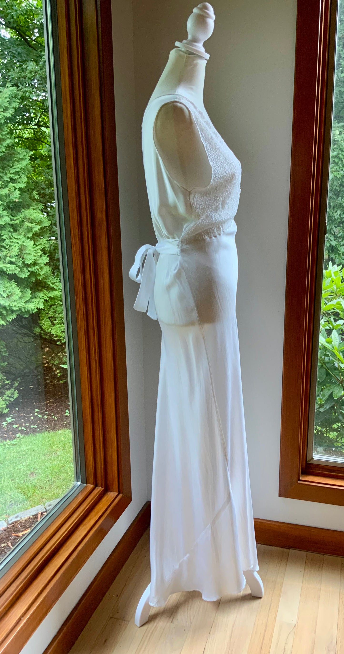 1930s Bridal Boudoir Gown | White Silk Satin Bias Cut Nightgown | Embroidered Lace Bodice | Old Hollywood Lingerie-30DH