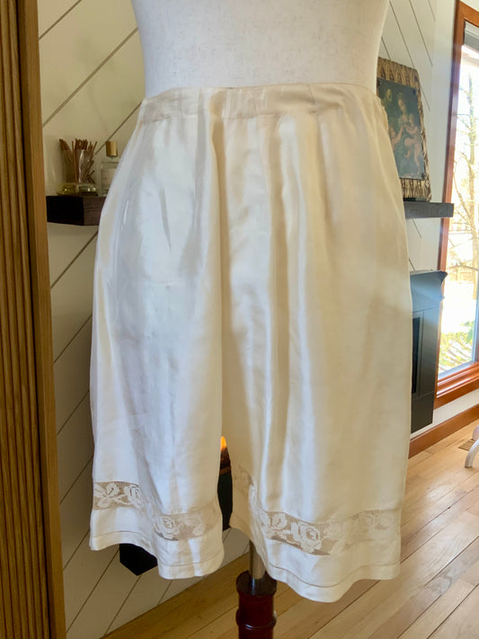 Edwardian Silk Pantalettes with Filet Lace • Antique Bloomers • Victorian Drawers • 1900s Boudoir Lingerie-ED52