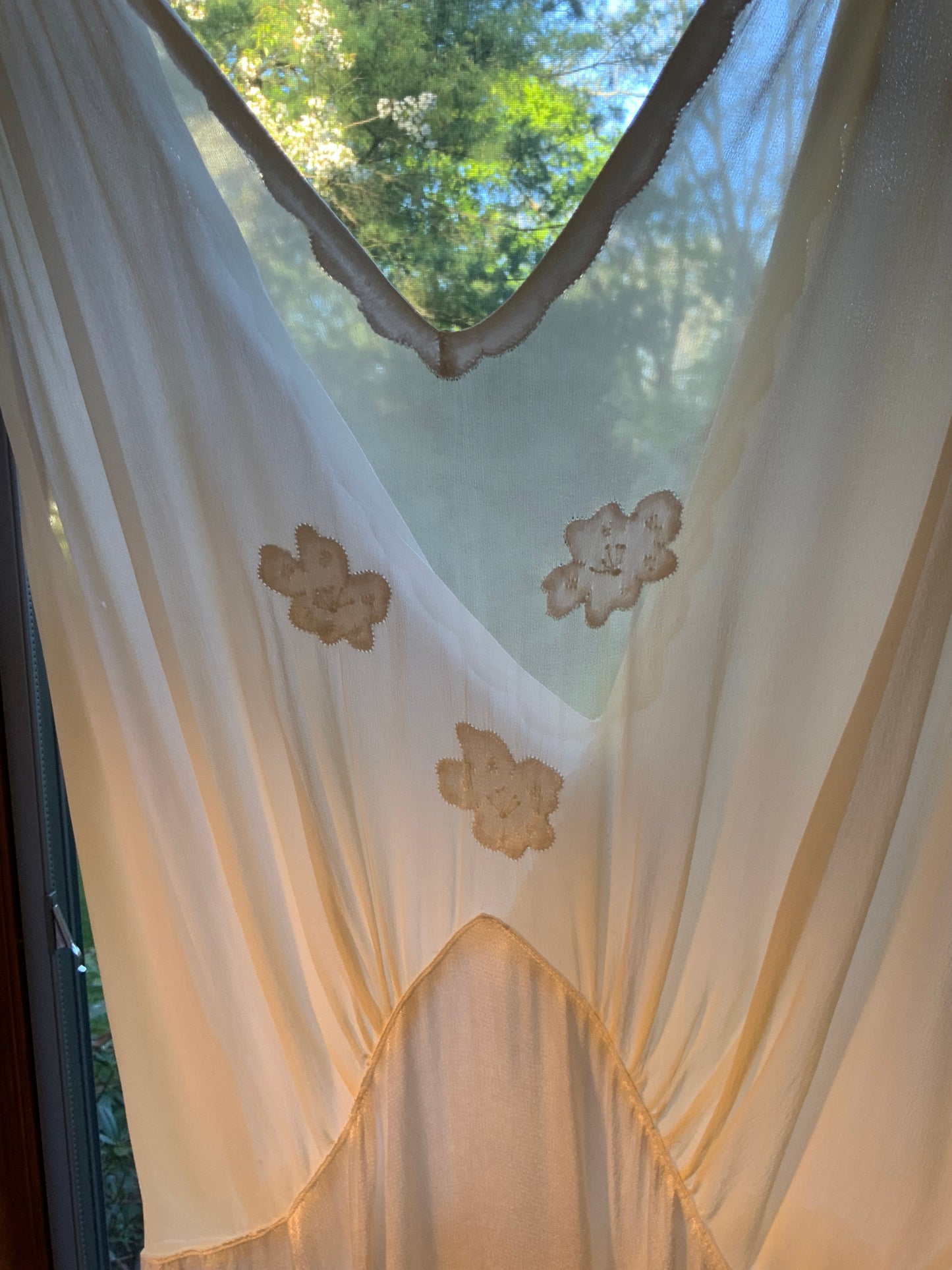 1930s Ivory Silk Chiffon and White Satin Boudoir Dress. Bridal Boudoir. 30cc