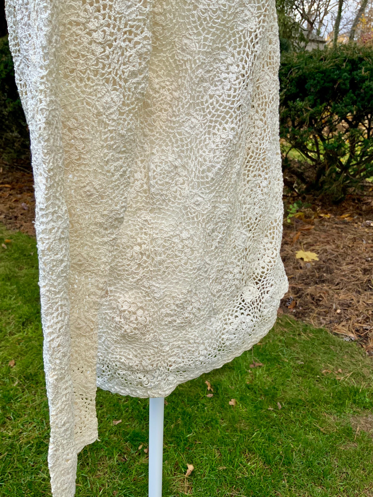 1950s Hand-Crocheted Ivory Lace Cardigan - 50BD