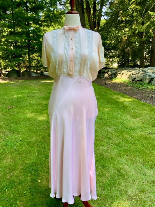 1930s Peach & Blush Silk Nightgown Vintage Boudoir Gown Original Belt Lace Bridal Lingerie Romantic Old Hollywood-30CV