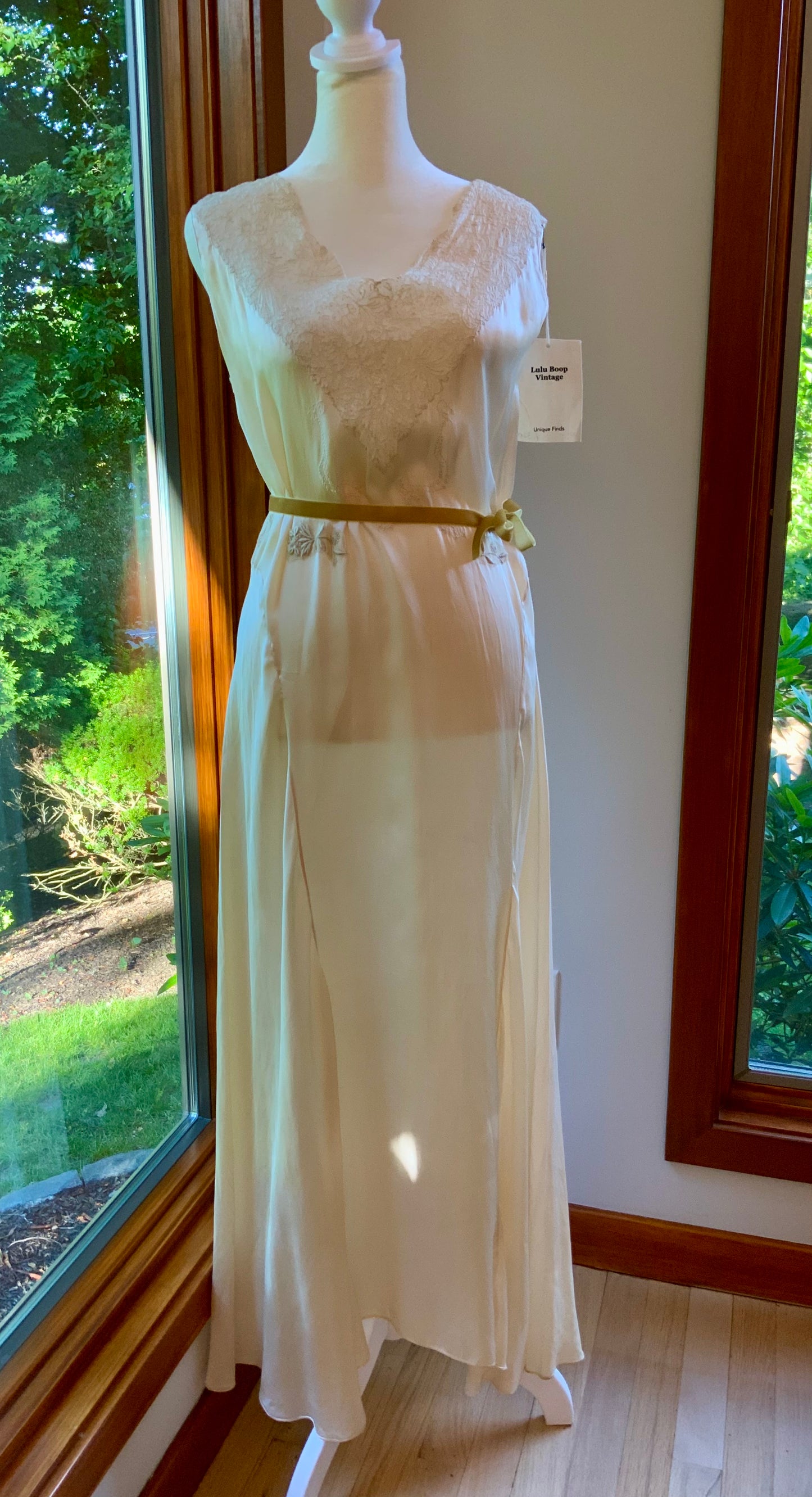 Anita’s Embroidered Pure Silk Nightgown / Slip Dress- 20s - 20R