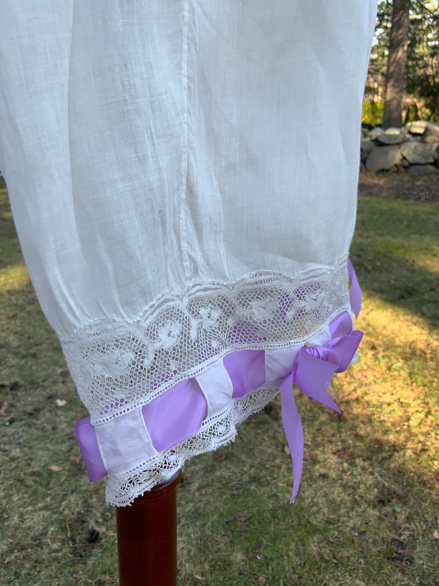 Antique Edwardian White Cotton Bloomers – Lace Trim – Lavender Ribbon Detail – Adjustable Waist – Split Crotch Drawers – Early 1900s Lingerie-ED72