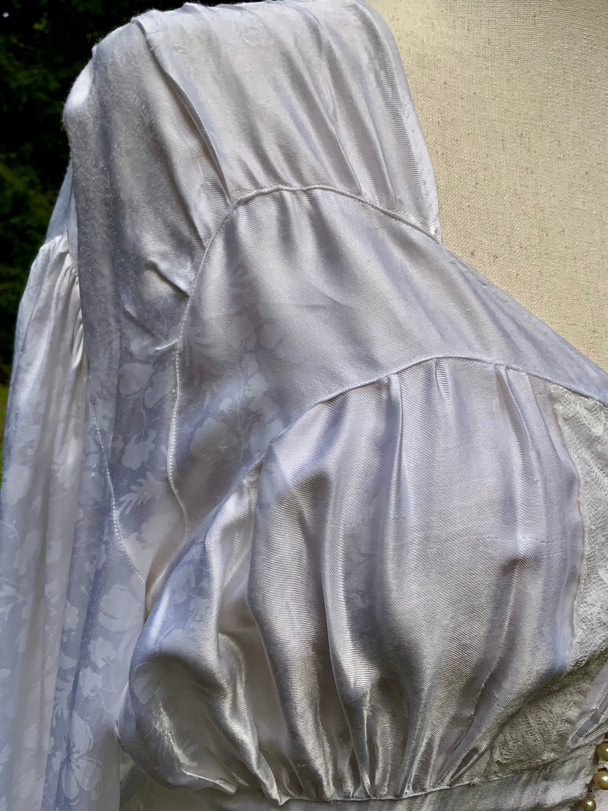 Vintage 1960s 1970s White Floral Jacquard Satin Robe with Pearl Buttons and Lace Appliqués.60R