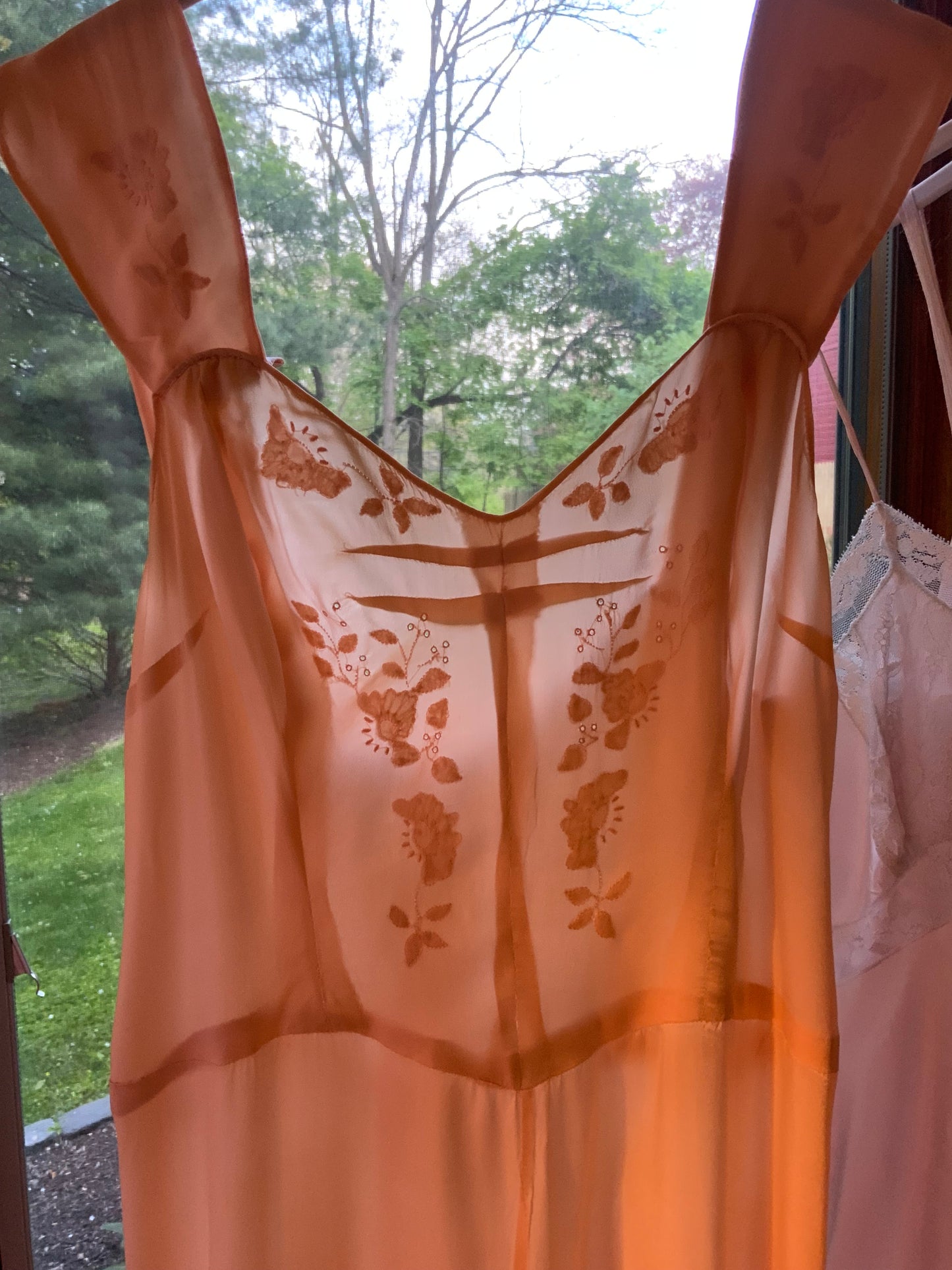 1930s Peach Silk Embroidered Gown with Train. Alternative Vintage Bridal Dress.30CF