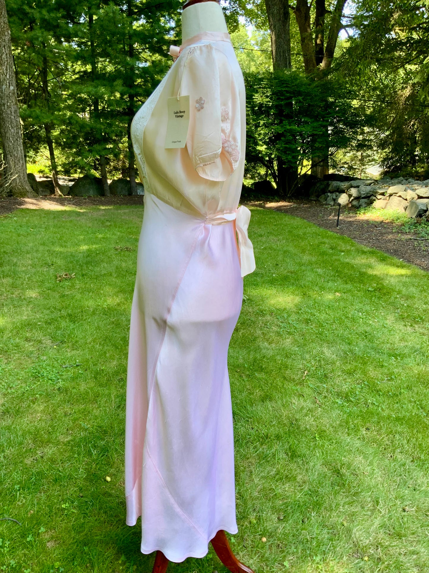 1930s Peach & Blush Silk Nightgown Vintage Boudoir Gown Original Belt Lace Bridal Lingerie Romantic Old Hollywood-30CV