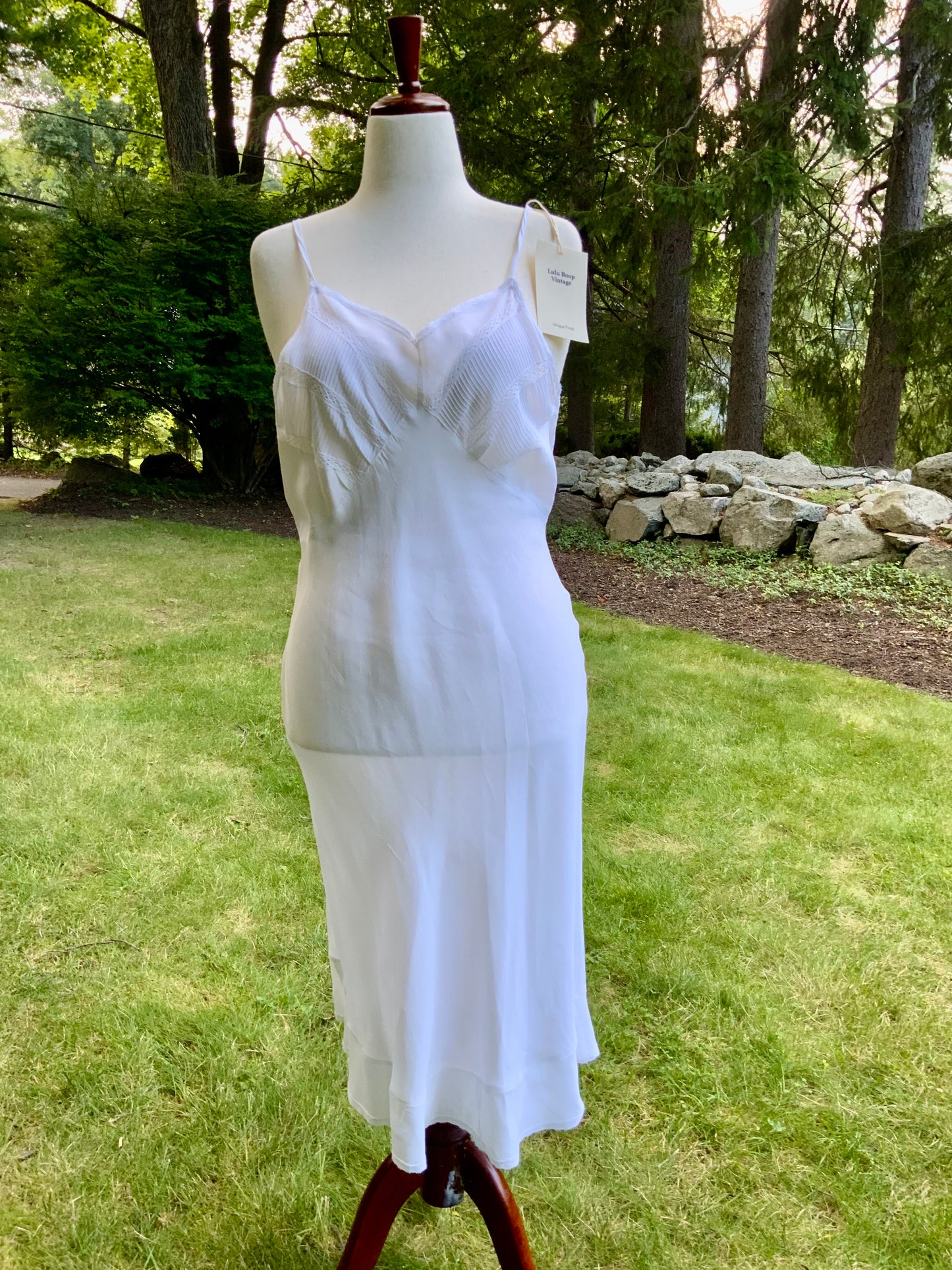 1940s White Slip Dress. Pleated Lace Bodice. Bias Cut. Double Flounce Hem
-30CP
