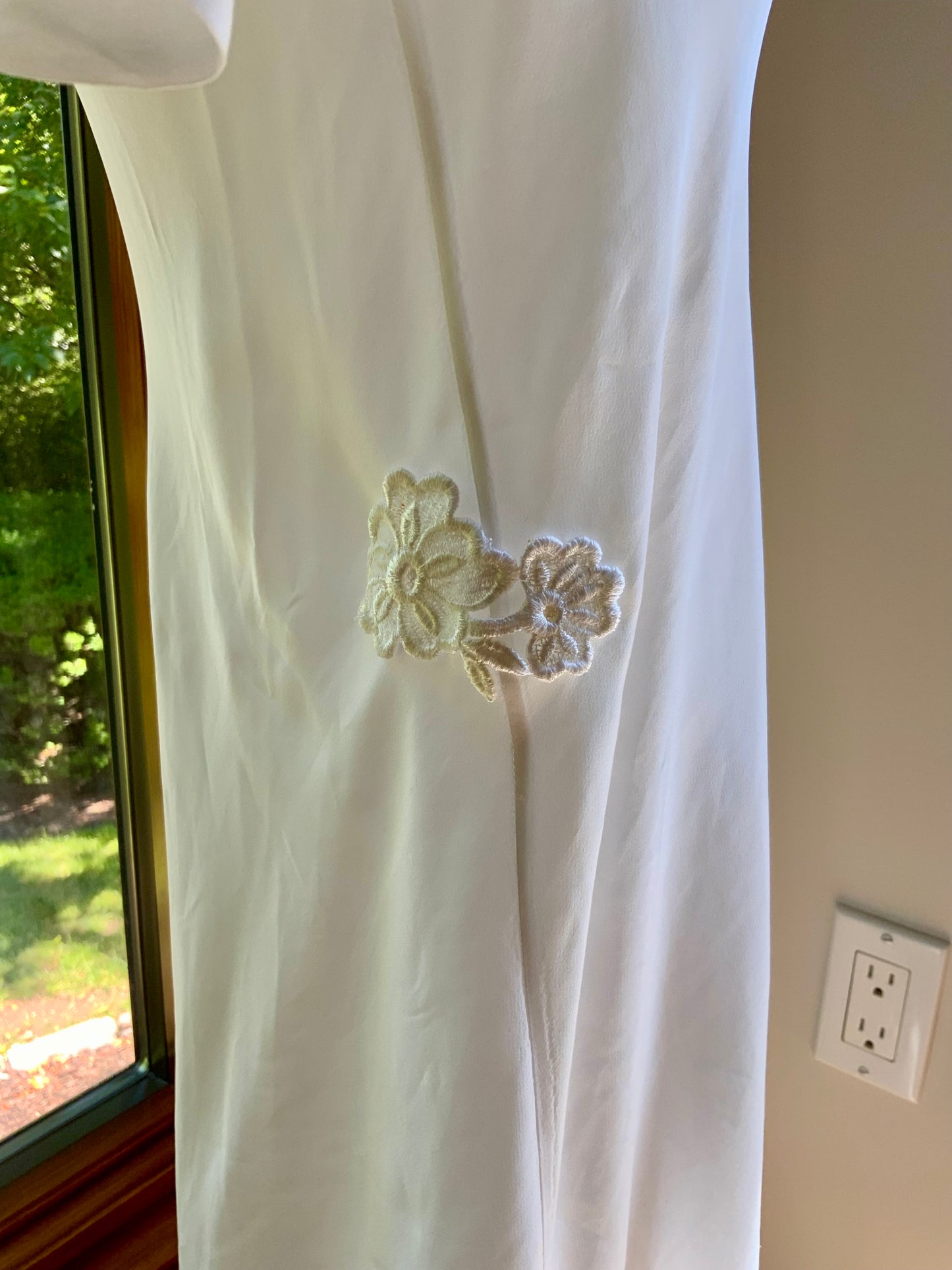 Vintage Ivory Silk Satin Long Sleeve Bridal Gown | Deep V-Neck Lace Maxi Dress-70BD