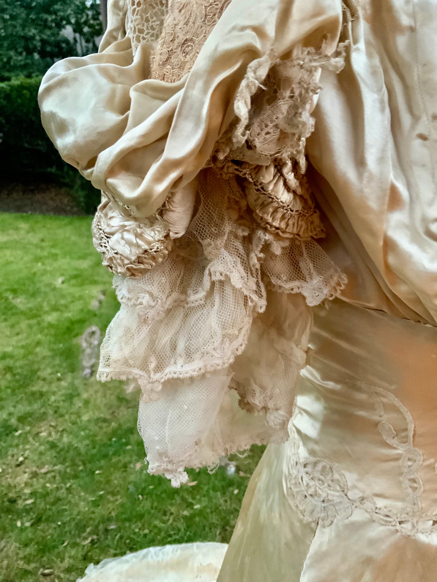 Victorian Silk Wedding Gown - 1890 - VI8