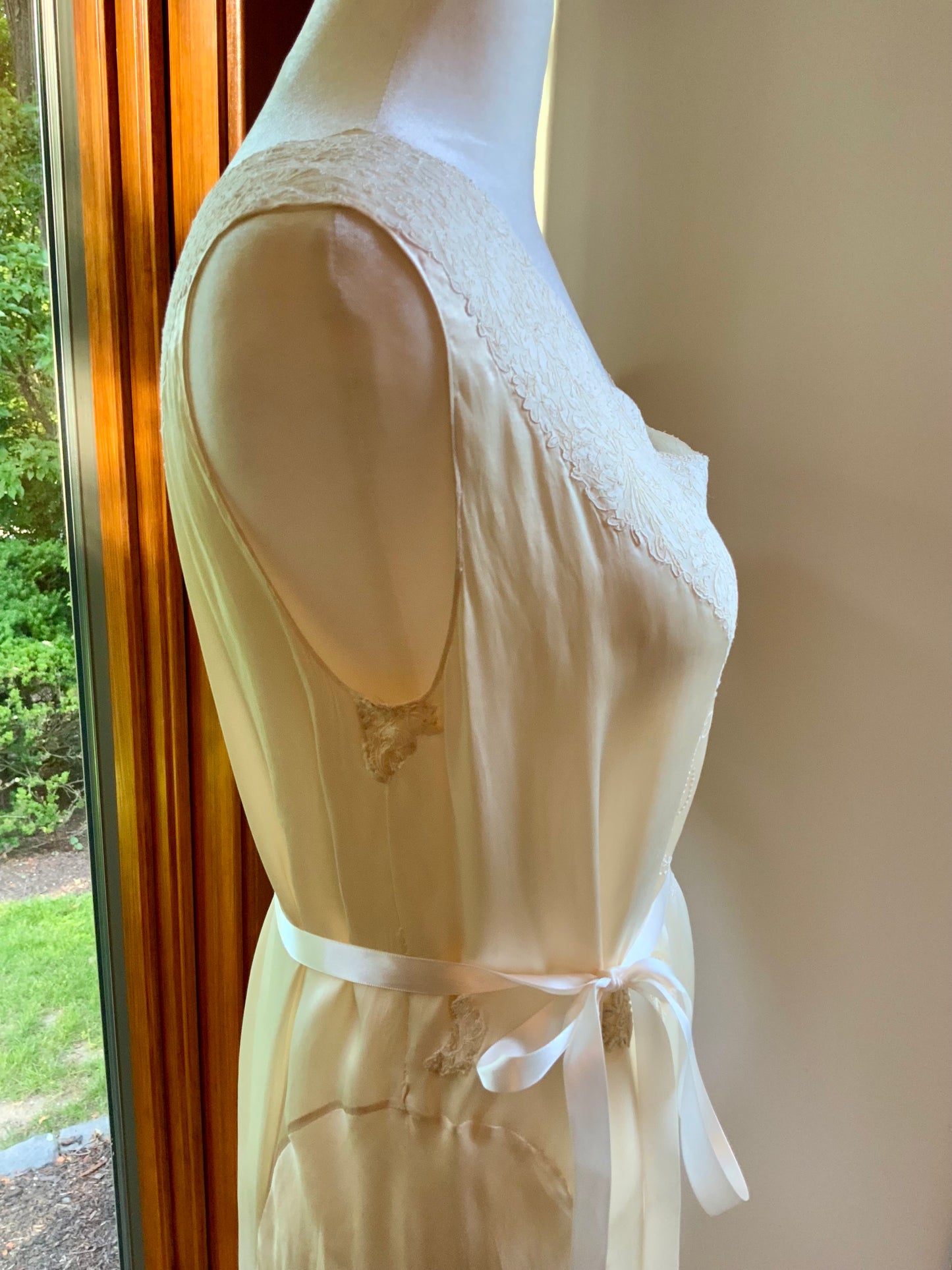 Anita’s Embroidered Pure Silk Nightgown / Slip Dress- 20s - 20R