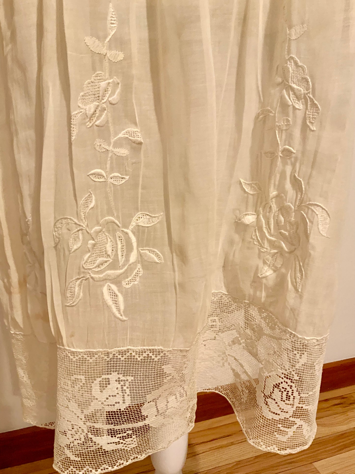 Edwardian Tea Dress in with Handmade Lace & Embroidery | c.1905–1915 - ED30