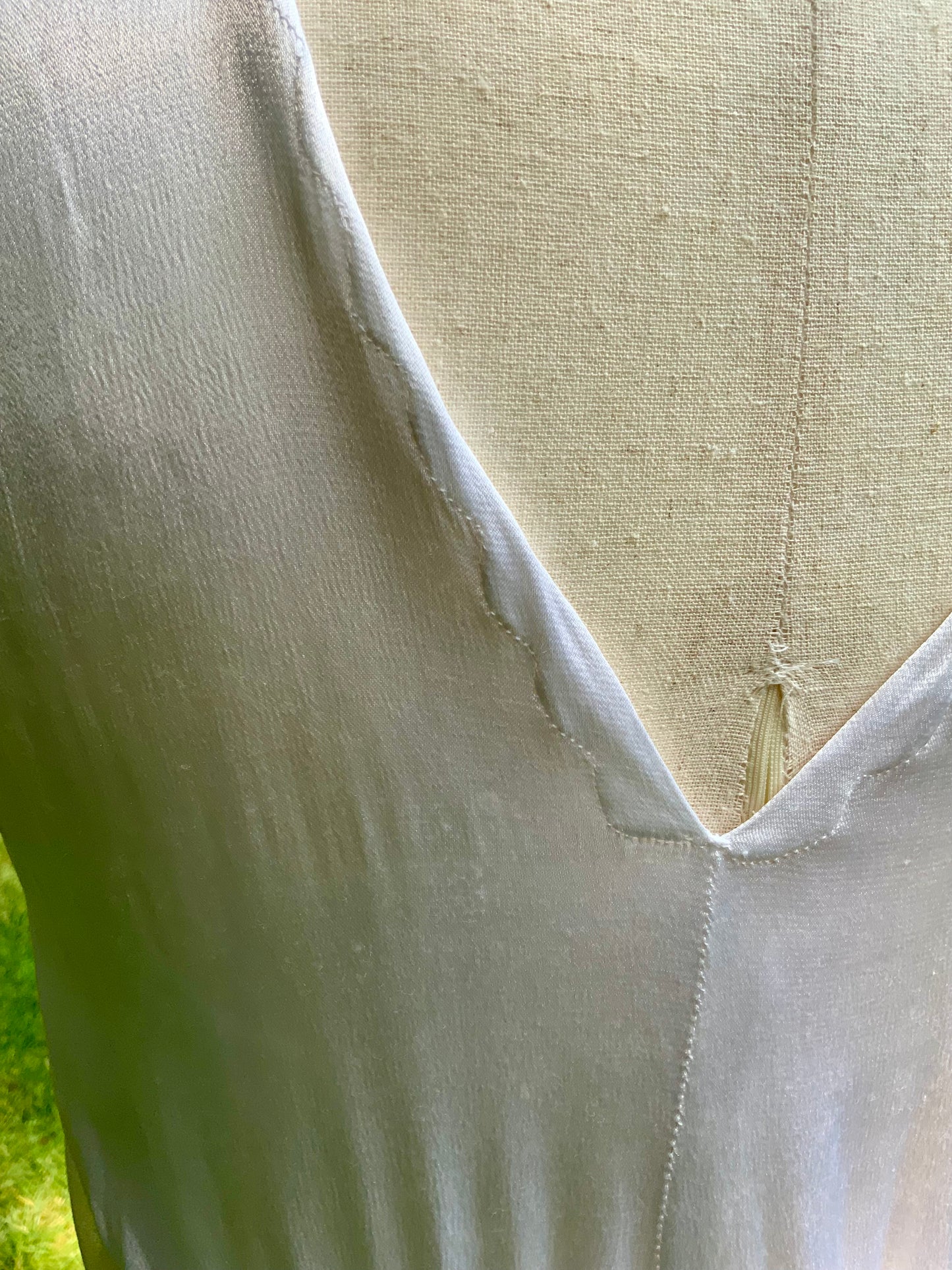 1930s Ivory Silk Chiffon and White Satin Boudoir Dress. Bridal Boudoir. 30cc