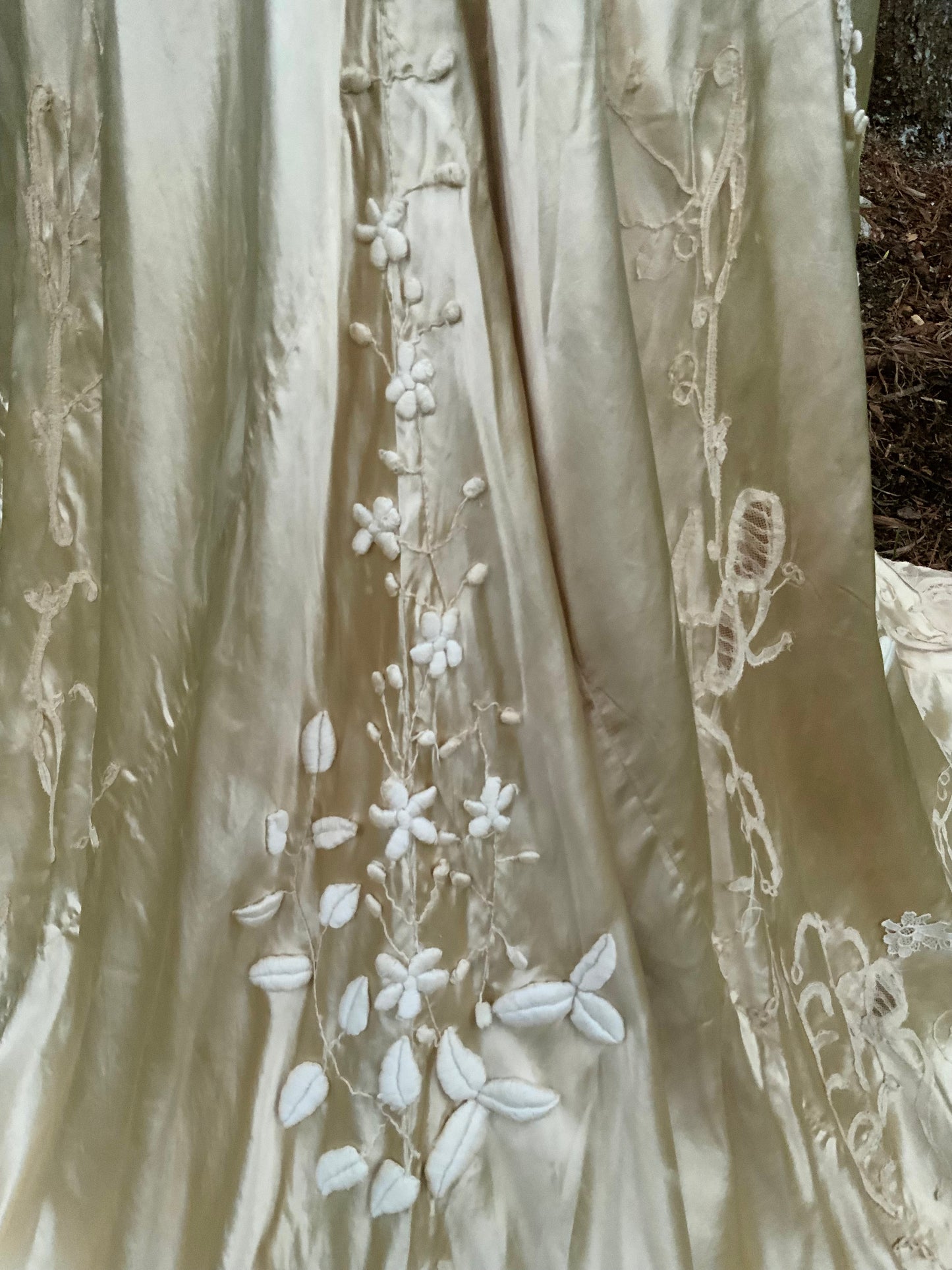 Victorian Silk Wedding Gown - 1890 - VI8