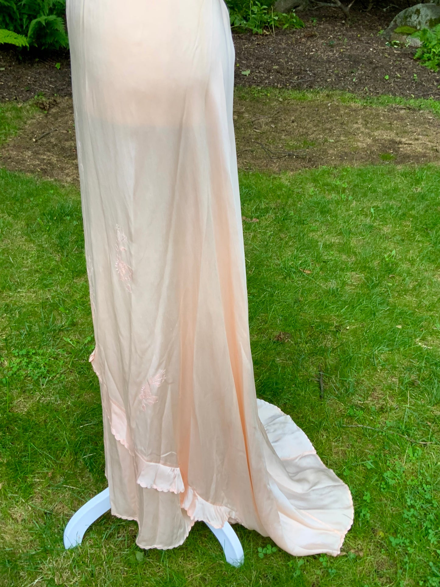 1930s Peach Silk Embroidered Gown with Train. Alternative Vintage Bridal Dress.30CF