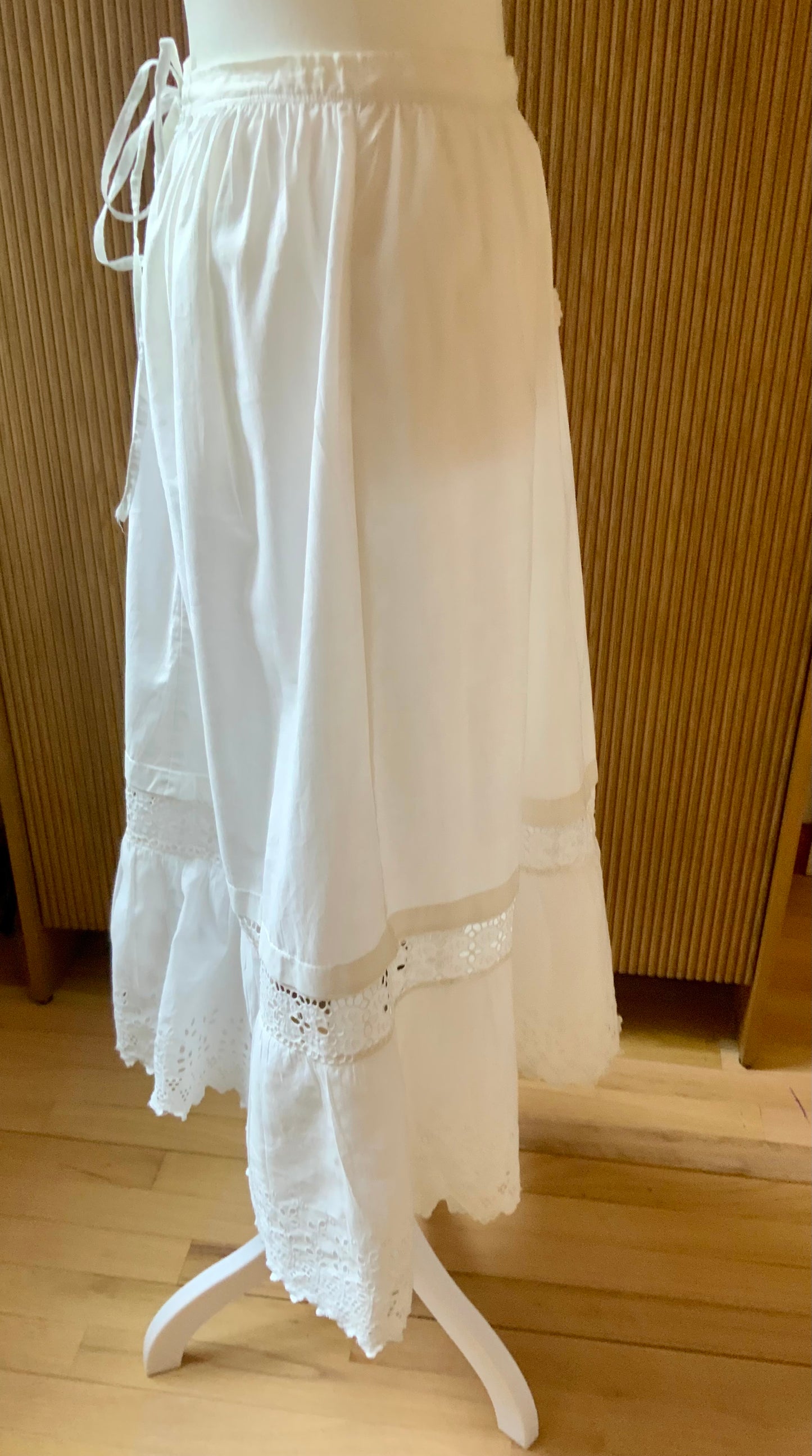 Edwardian White Cotton Petticoat Skirt with Lace Trim | Antique 1910s Tiered Underskirt | Hand Restored-ED76
