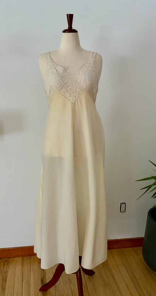 Vintage 1940s Bridal Silk Nightgown / Trousseau Gown / Honeymoon Negligee-40B5