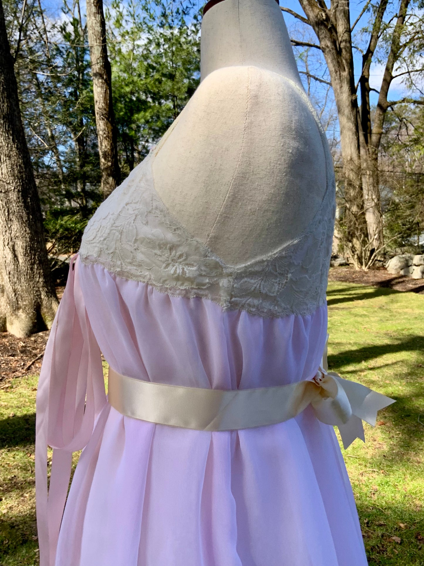 1970s Sheer Pink Nylon Nightgown with Floral Lace Appliqué Bodice & Double Layer – Romantic Lingerie Dress-70B