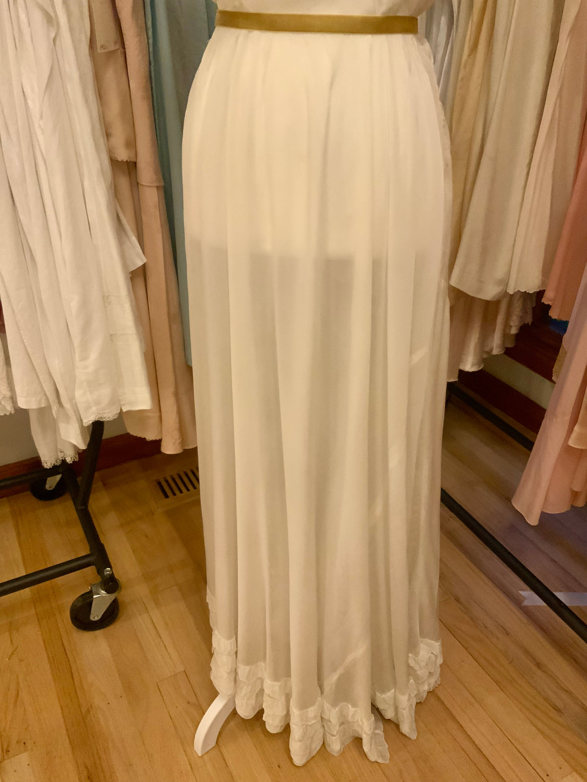 Antique Ivory Chiffon Gown with Ruffled Hem and Lace Appliqué.20ARR