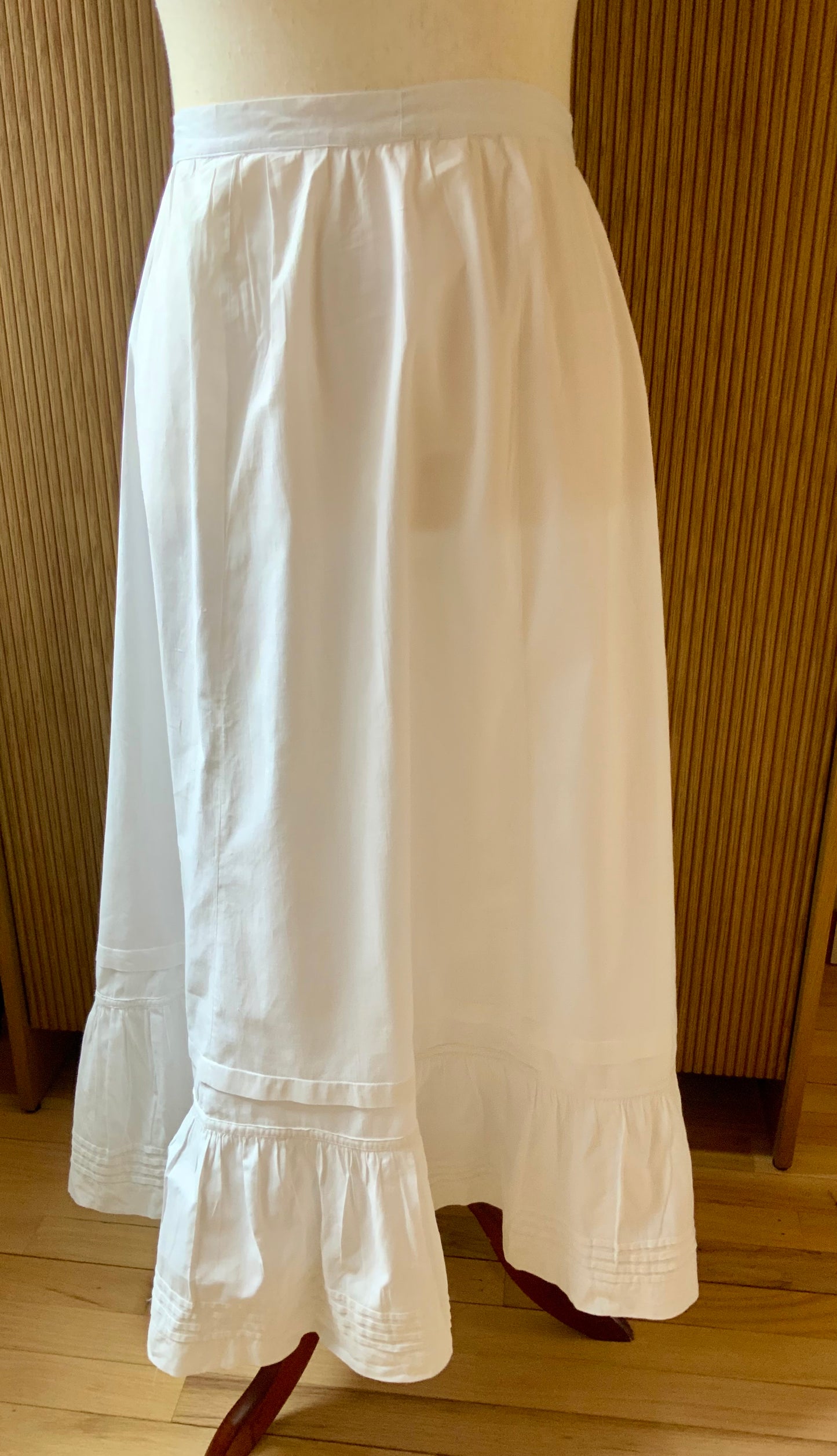 Antique Edwardian White Cotton Petticoat Skirt with Hand-Applied Vintage Appliqués-ED75