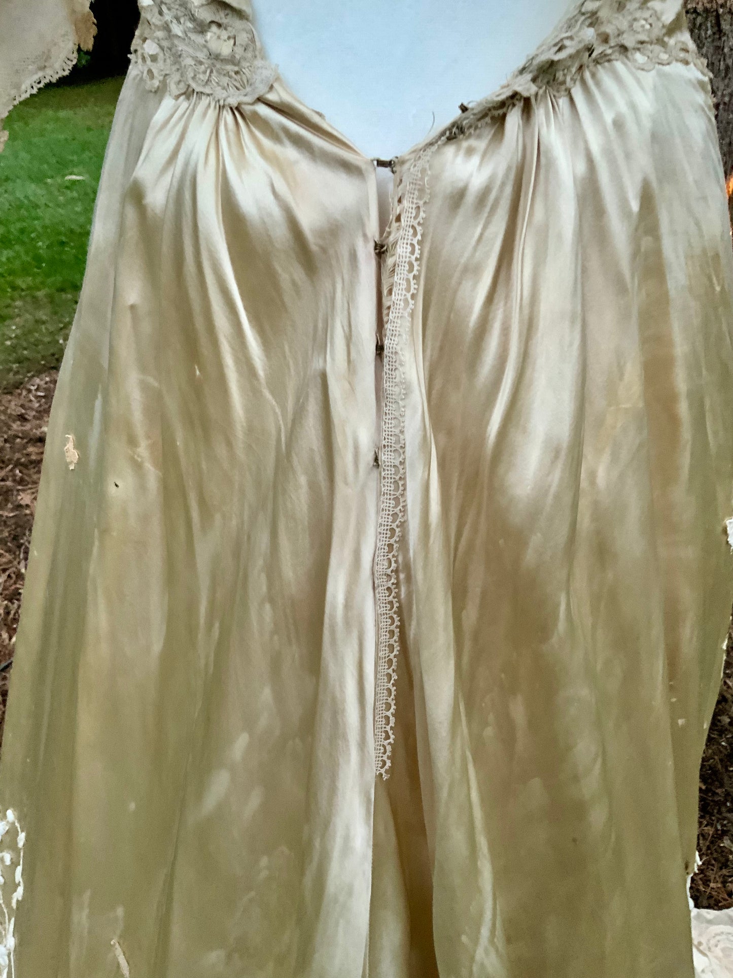 Victorian Silk Wedding Gown - 1890 - VI8