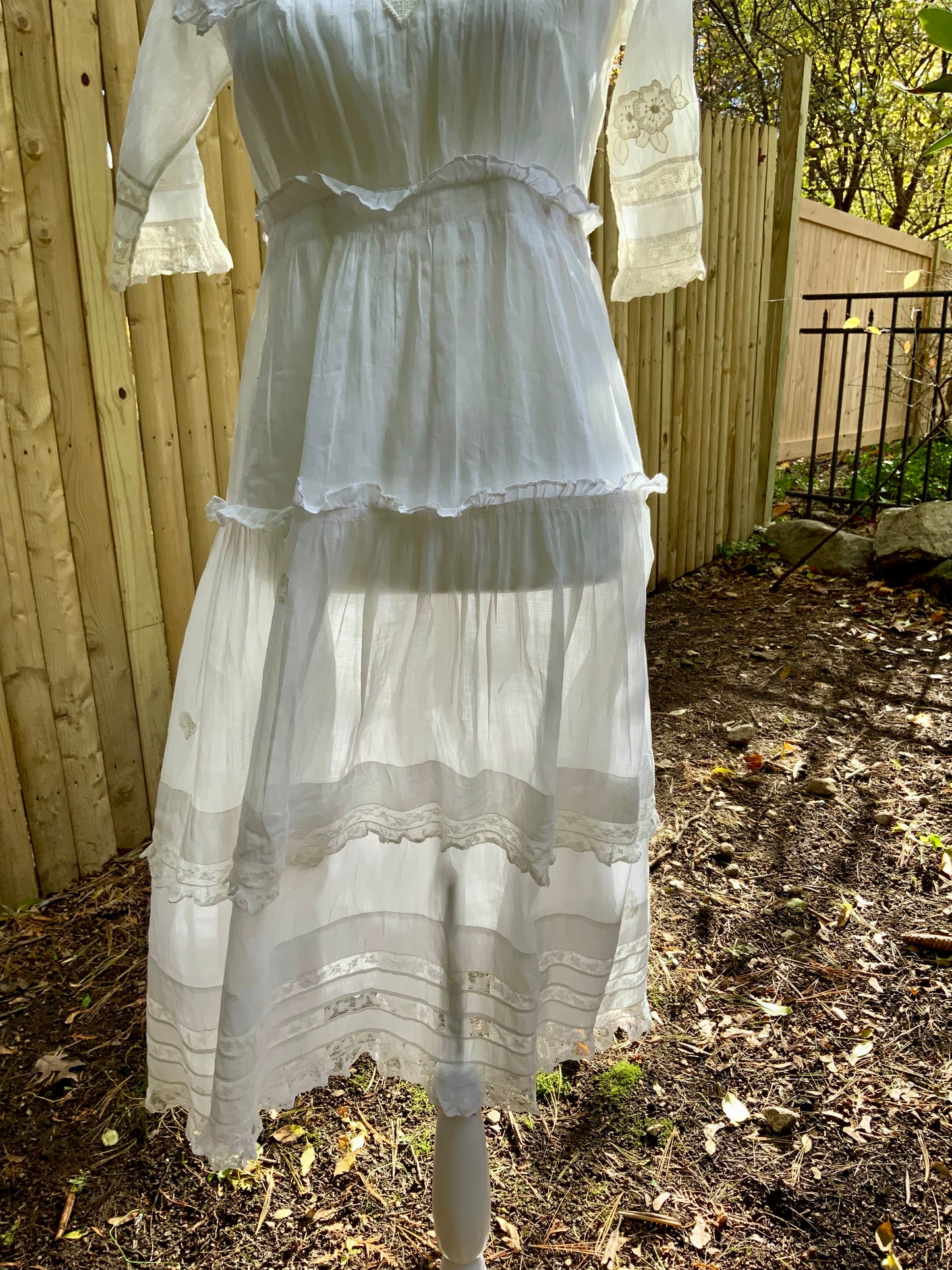 Edwardian Antique White Lawn Dress 1905–1915 • Bridal / Garden Party- ED35
