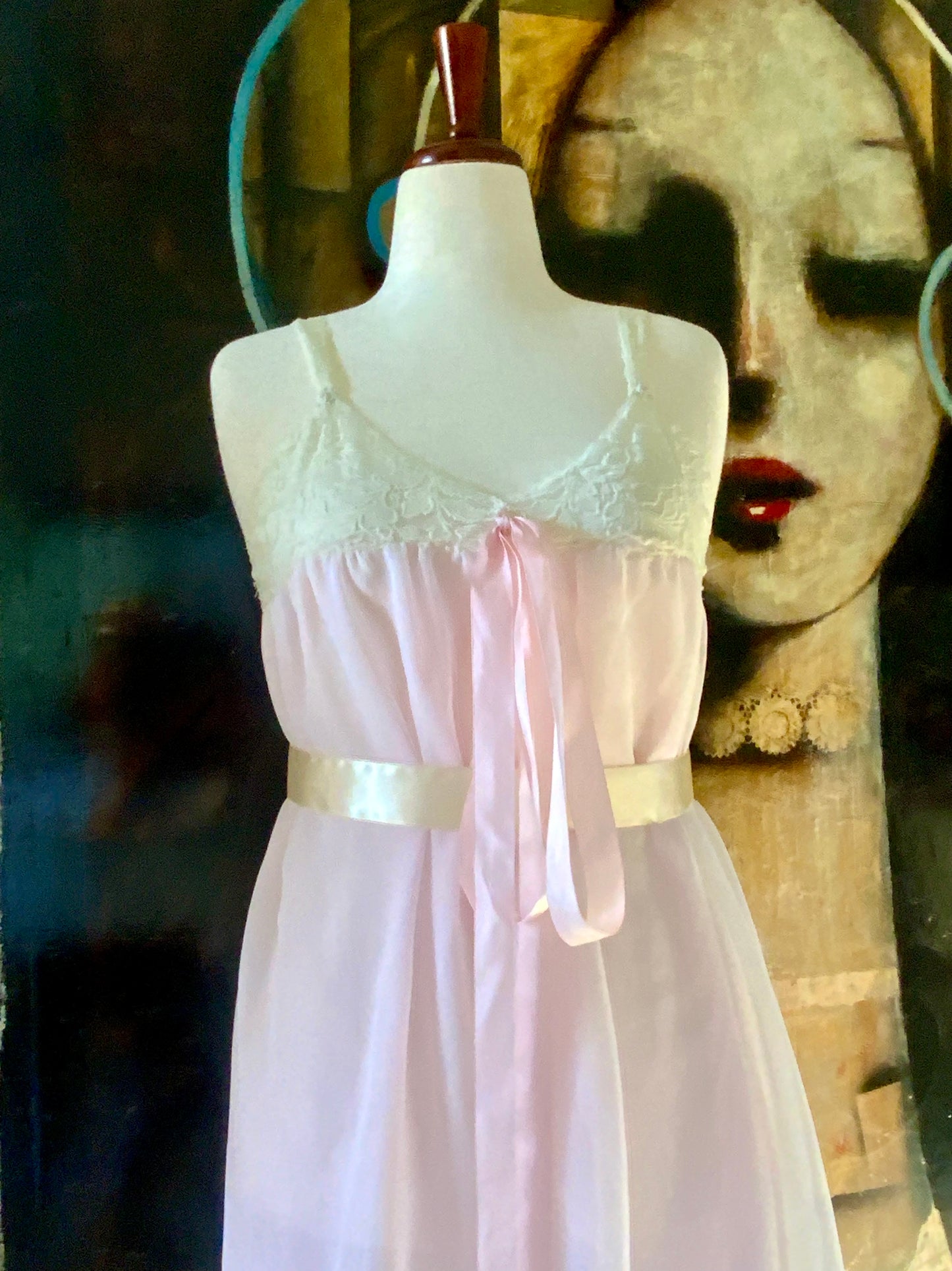1970s Sheer Pink Nylon Nightgown with Floral Lace Appliqué Bodice & Double Layer – Romantic Lingerie Dress-70B