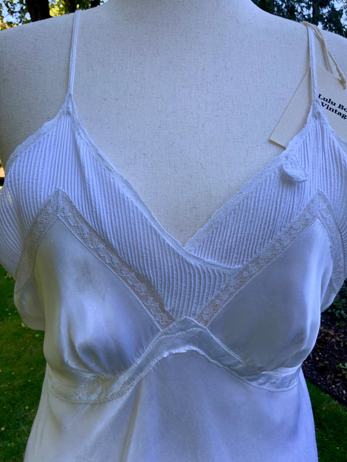 1930s White Satin Slip Dress Bias Cut Bridal Lingerie with Lace and Pleated Bust.40BU
