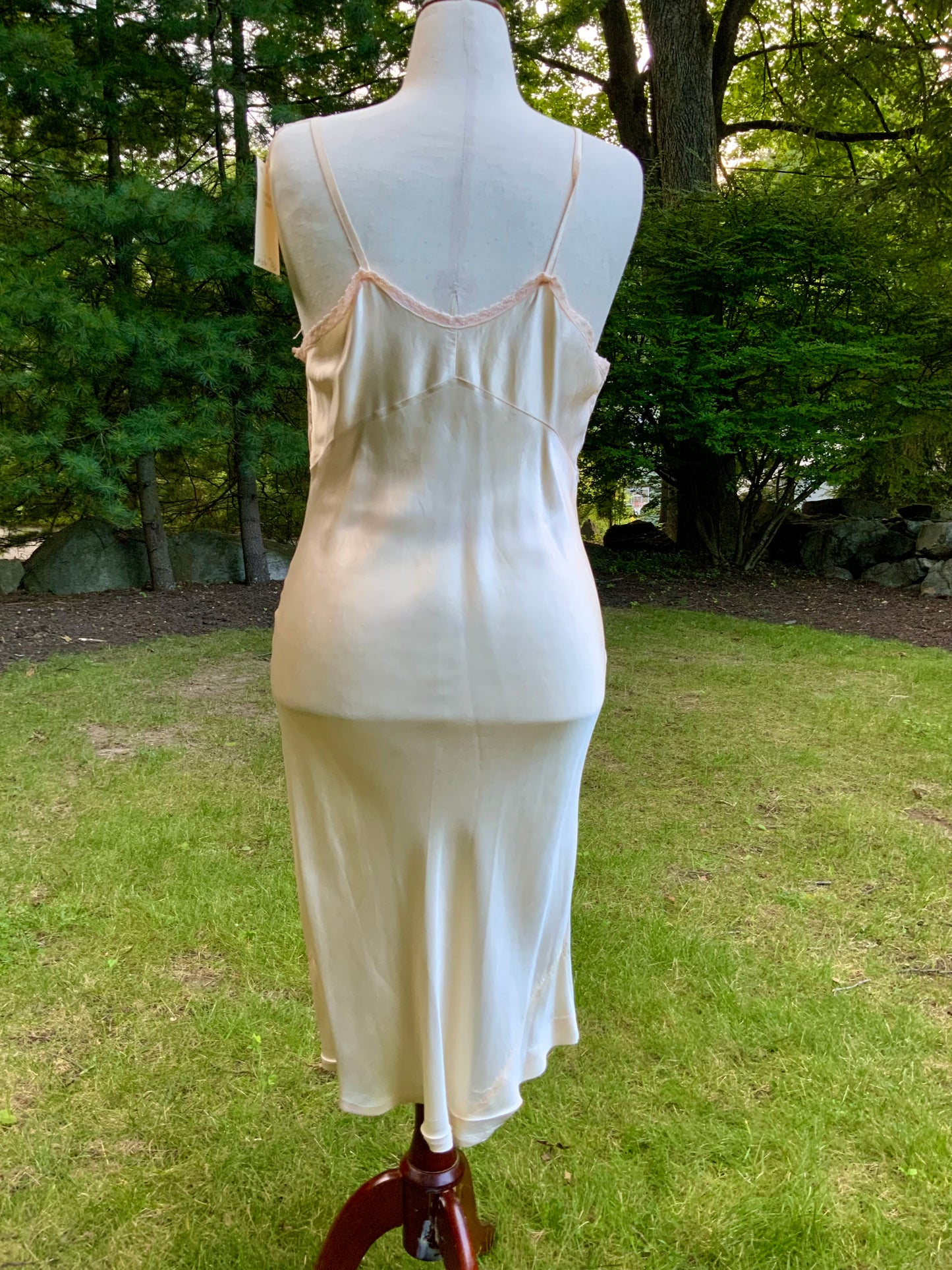 Late 1930s Peach Satin Slip Dress. Blush Pink Bodice. Floral Embroidery. Luxury Vintage Lingerie-40BR