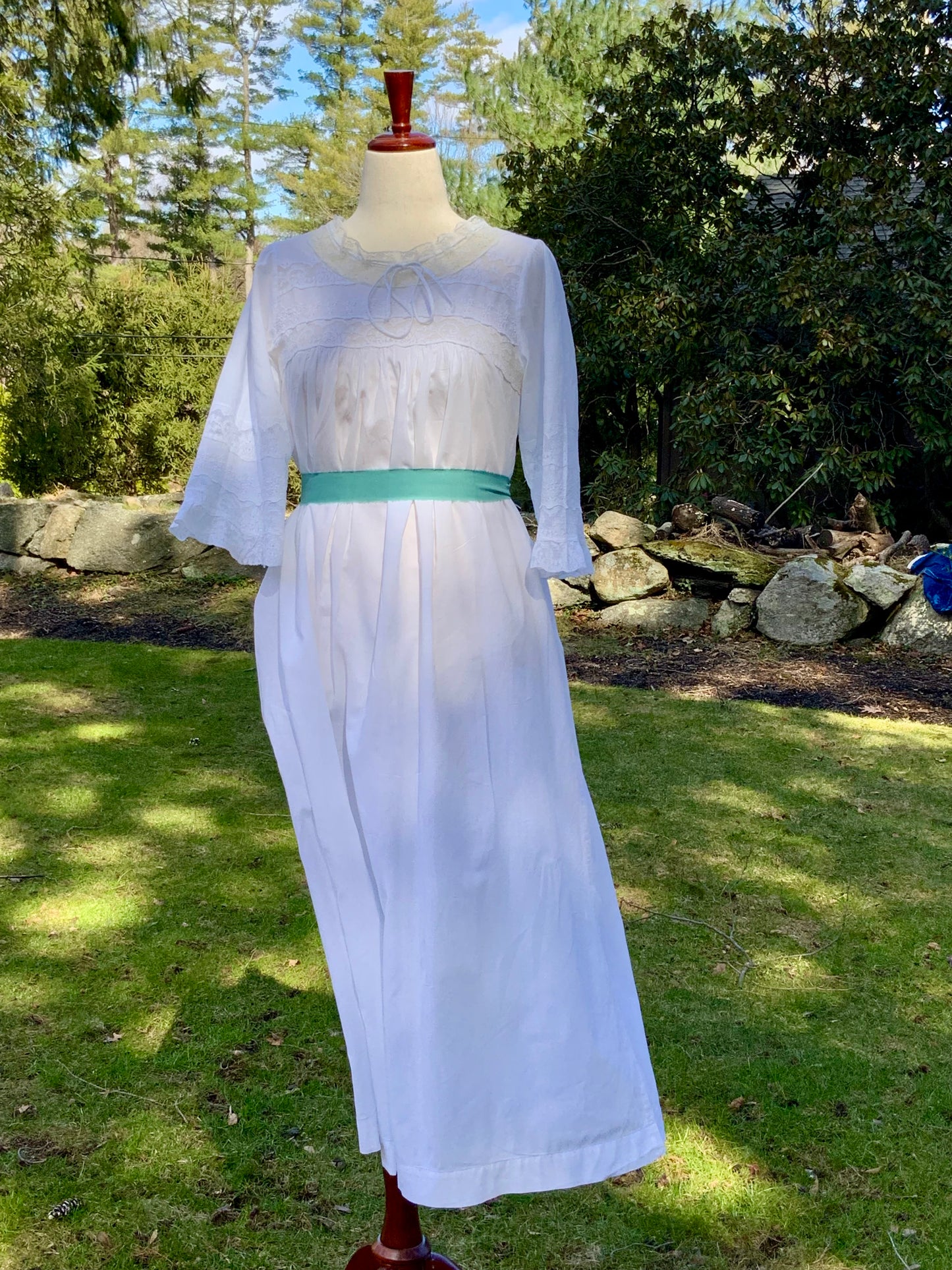 Vintage 1970s Christian Dior Lingerie White Cotton Lace Nightgown Dress | Romantic Edwardian Revival-70Z