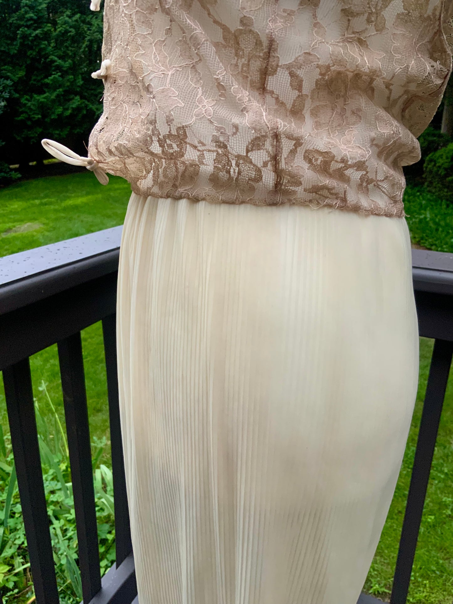 Hand Dyed 1940s Champagne Lace Bridal Gown Pleated Wedding Dress Vintage Boudoir Dress
- 40B3