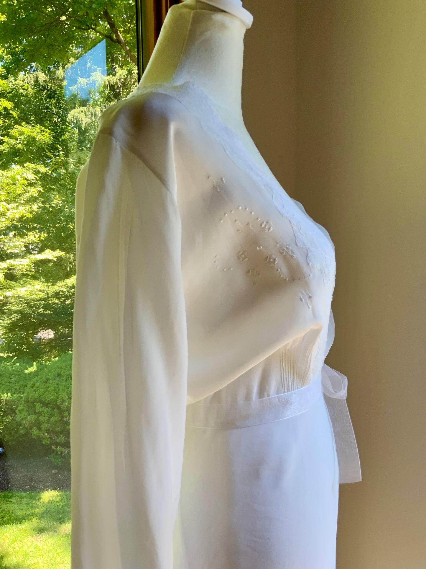 Vintage Ivory Silk Satin Long Sleeve Bridal Gown | Deep V-Neck Lace Maxi Dress-70BD