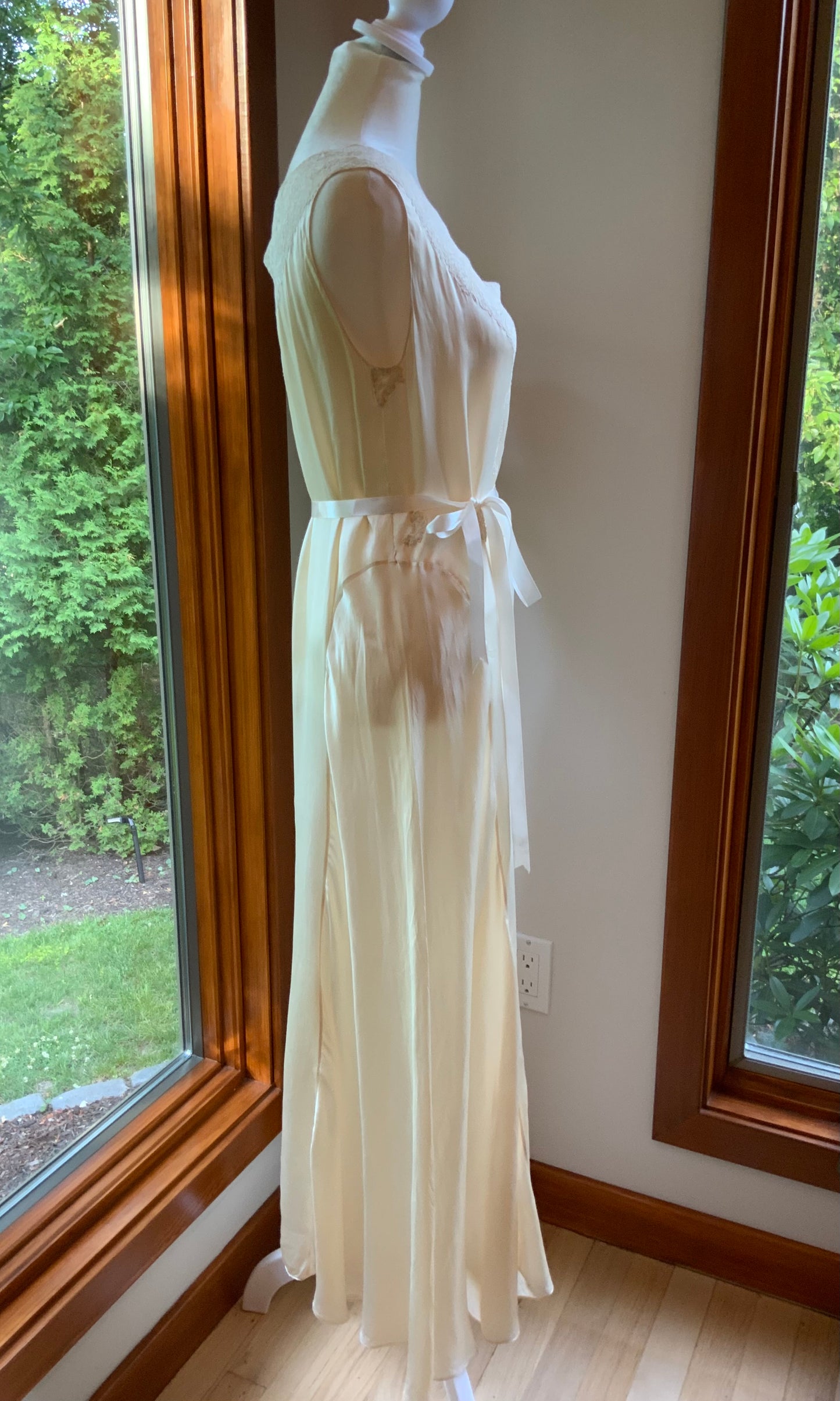 Anita’s Embroidered Pure Silk Nightgown / Slip Dress- 20s - 20R