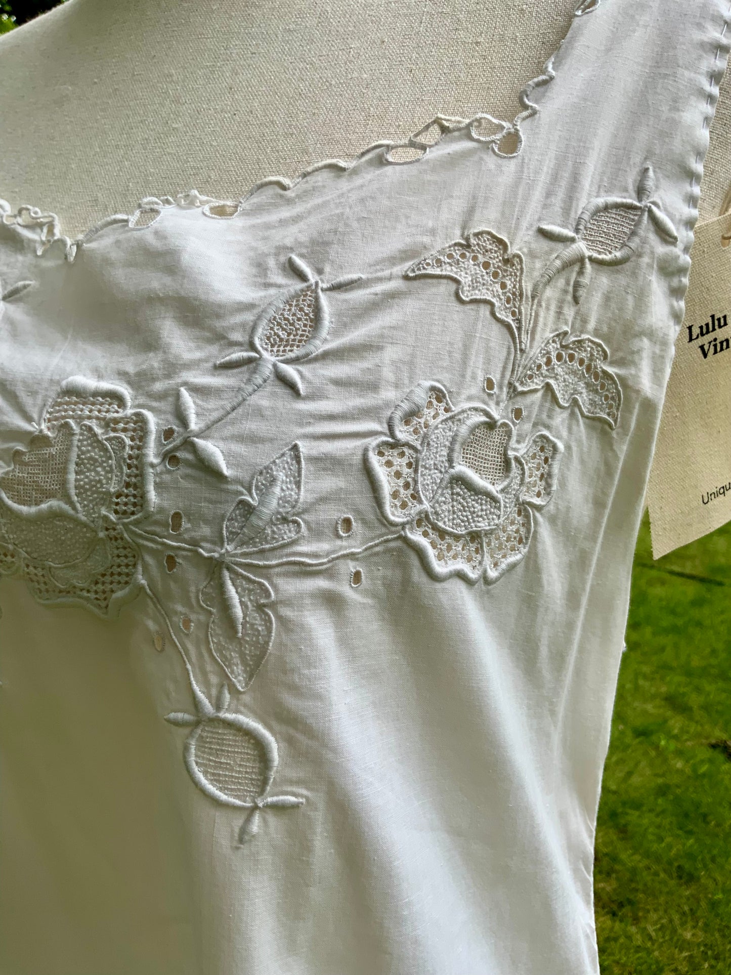 Late Edwardian White Cotton Nightgown. Antique Embroidered Cutwork Dress. Circa 1910s.ED100