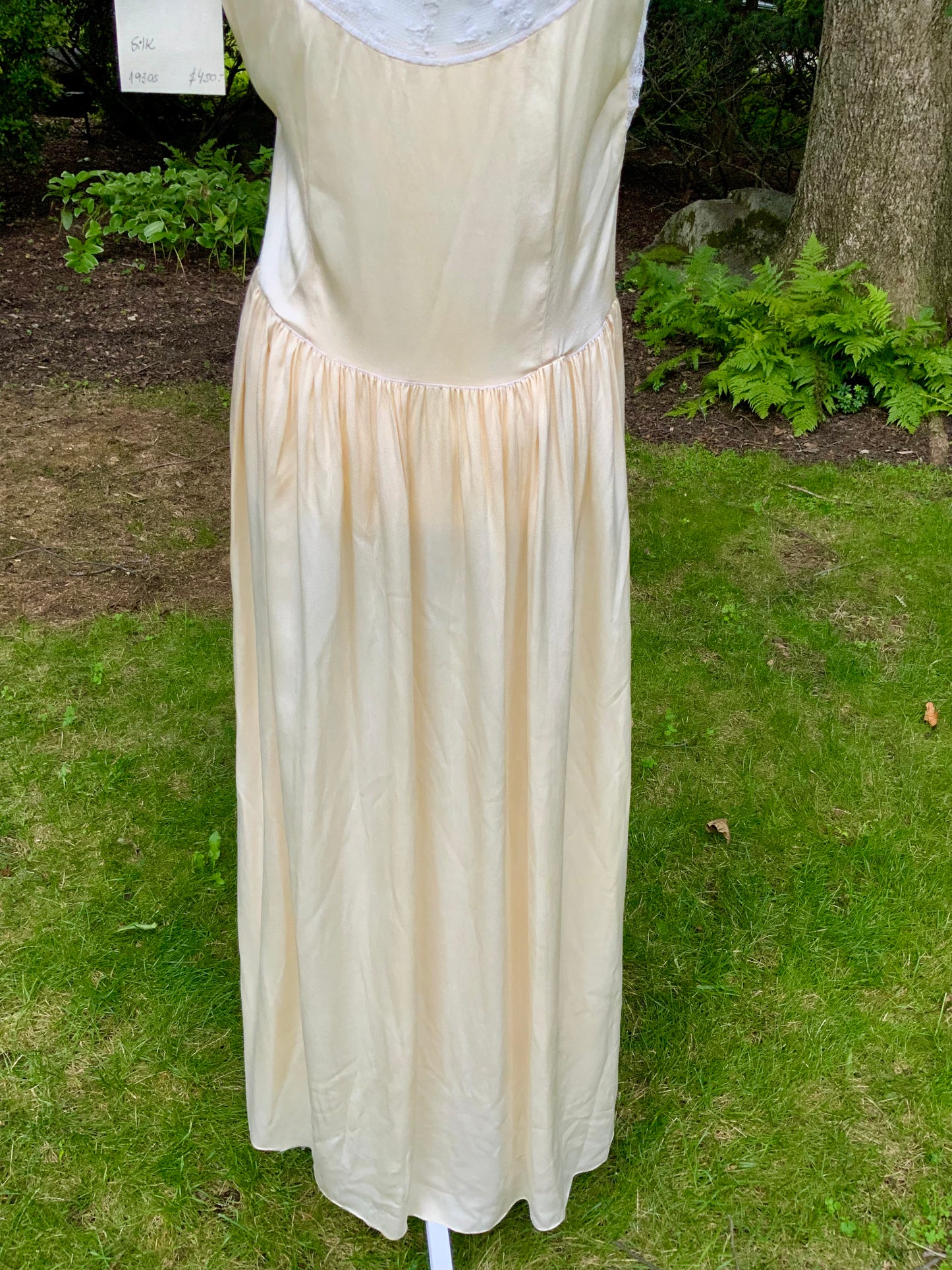 1930s Pure Silk and Lace Nightgown. Champagne Ivory Embroidered Gown. Romantic Bridal Slip Dress.30CG