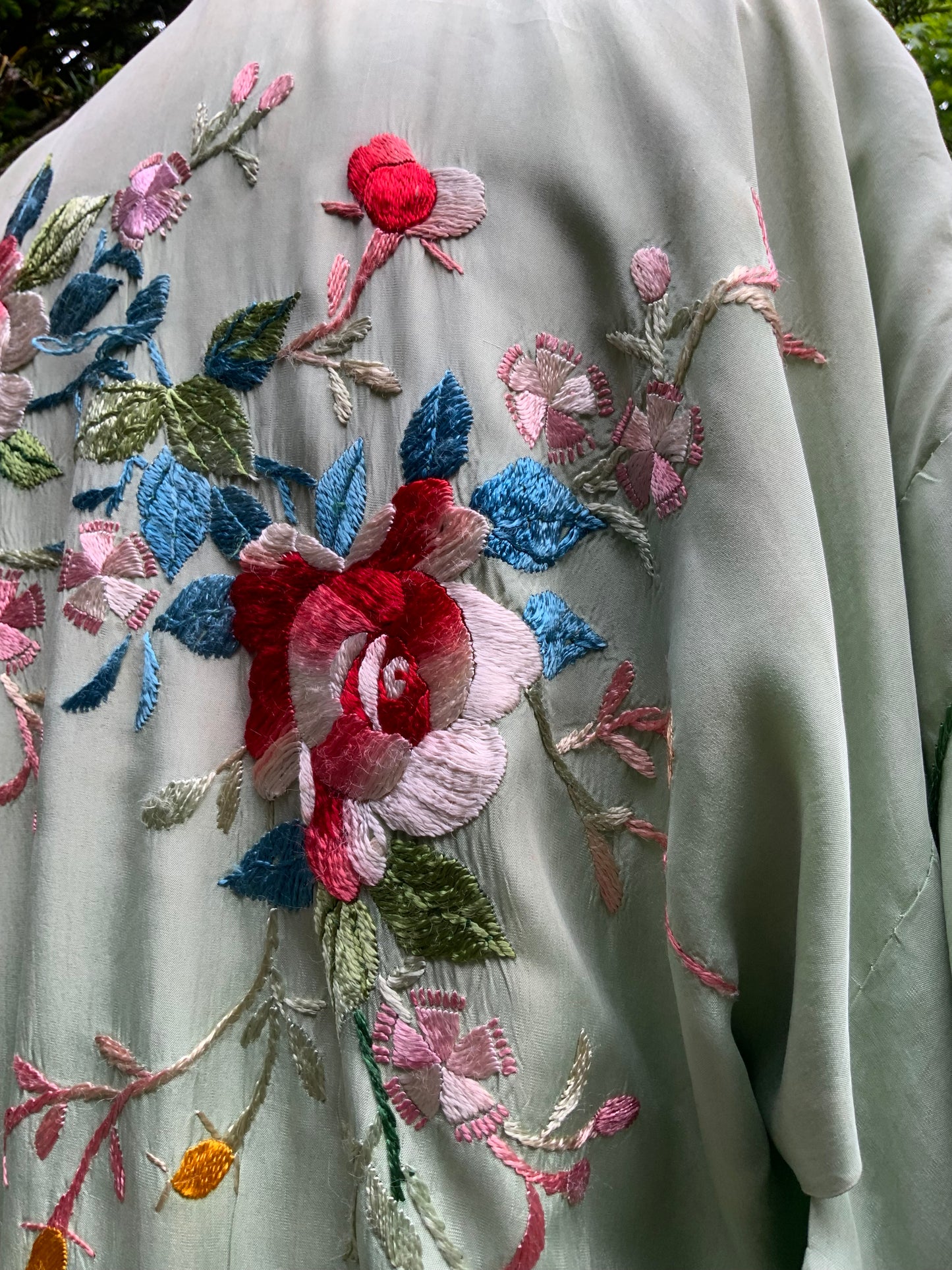 Vintage Japanese Silk Embroidered Kimono | Celadon Green Floral Robe
-40CD