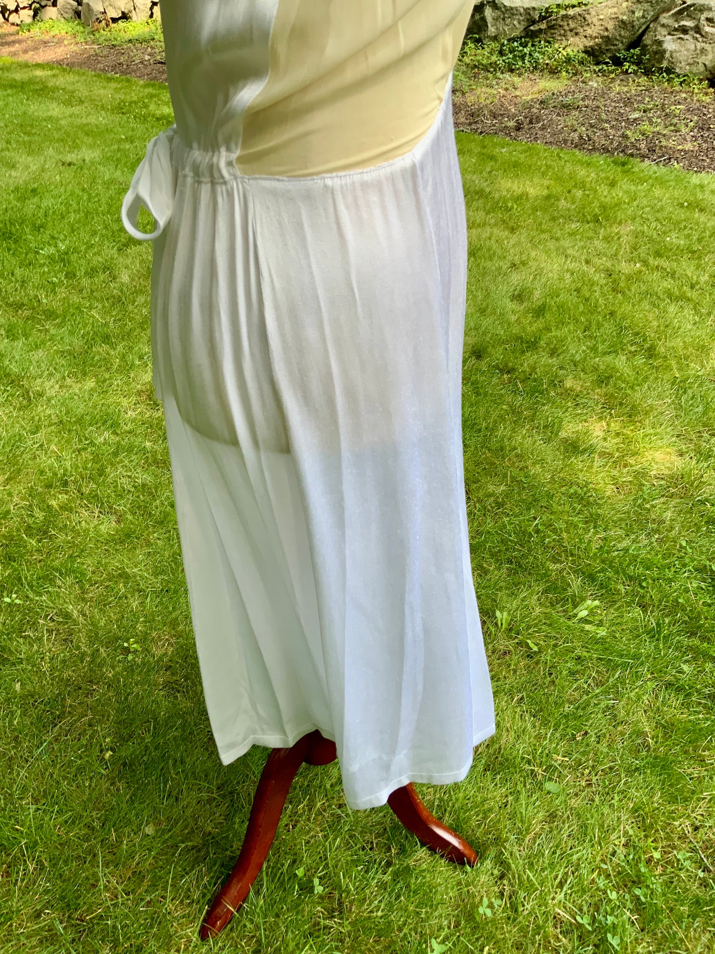 1930s Ivory Silk Chiffon and White Satin Boudoir Dress. Bridal Boudoir. 30cc