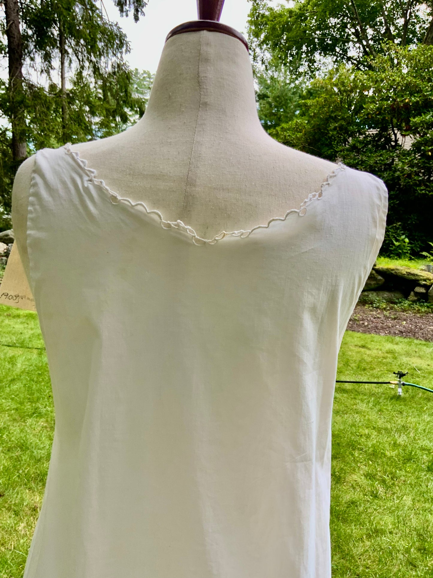 Late Edwardian White Cotton Nightgown. Antique Embroidered Cutwork Dress. Circa 1910s.ED100