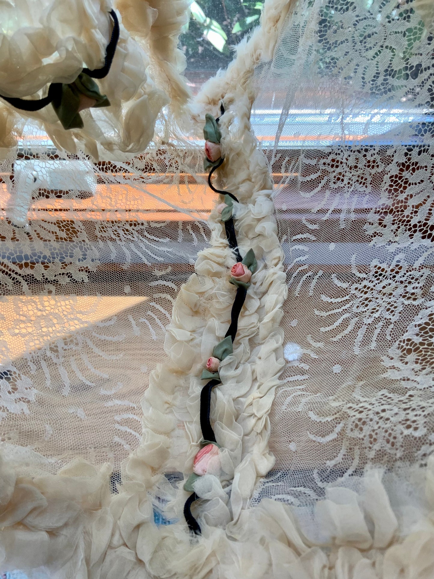 Rare Antique Edwardian Lace & Chiffon Ruffle Scarf Shawl w/ Ribbon Rosettes – Iconic -VI1734j