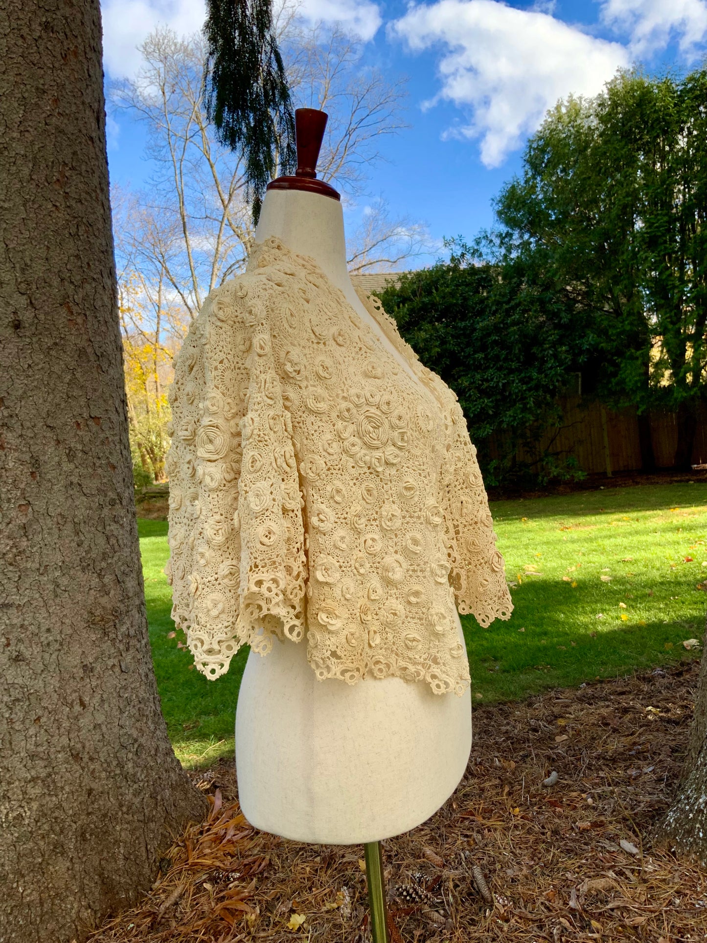 1930s–40s Hand-Crocheted Irish Lace Jacket — Antique Ivory Floral Jaclet-30AW