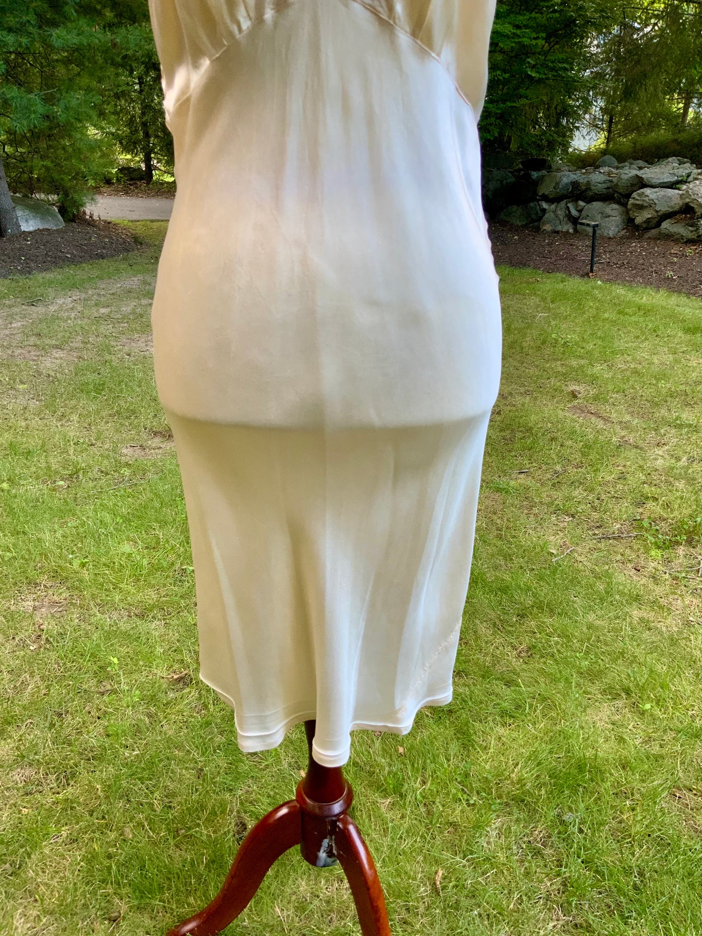 Late 1930s Peach Satin Slip Dress. Blush Pink Bodice. Floral Embroidery. Luxury Vintage Lingerie-40BR
