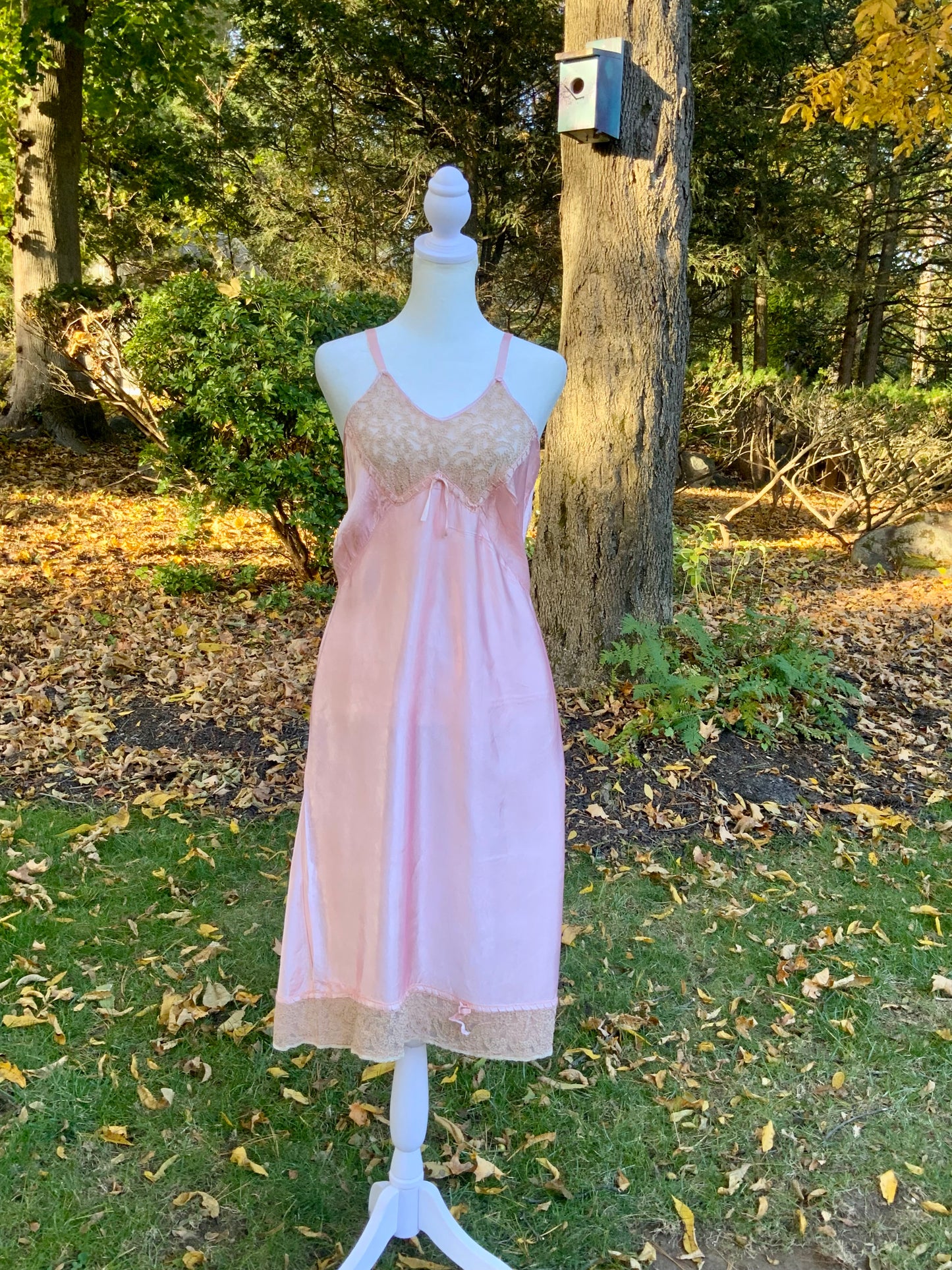 1930s Pink Rayon Satin Slip Dress – Vintage Lace Bodice & Hem-40B4