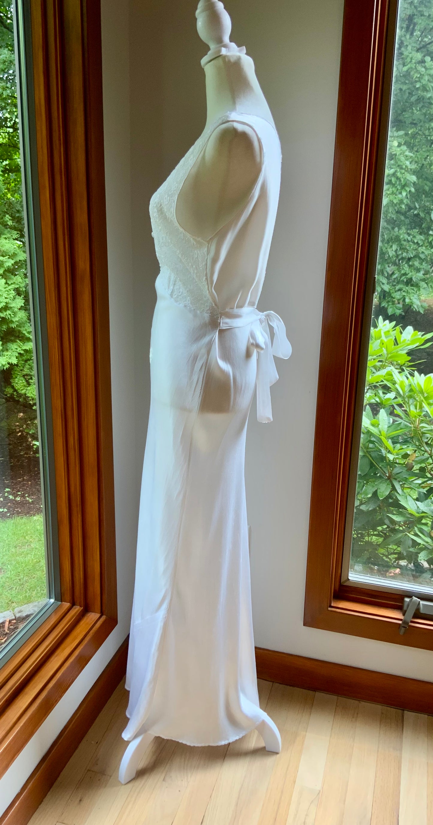 1930s Bridal Boudoir Gown | White Silk Satin Bias Cut Nightgown | Embroidered Lace Bodice | Old Hollywood Lingerie-30DH
