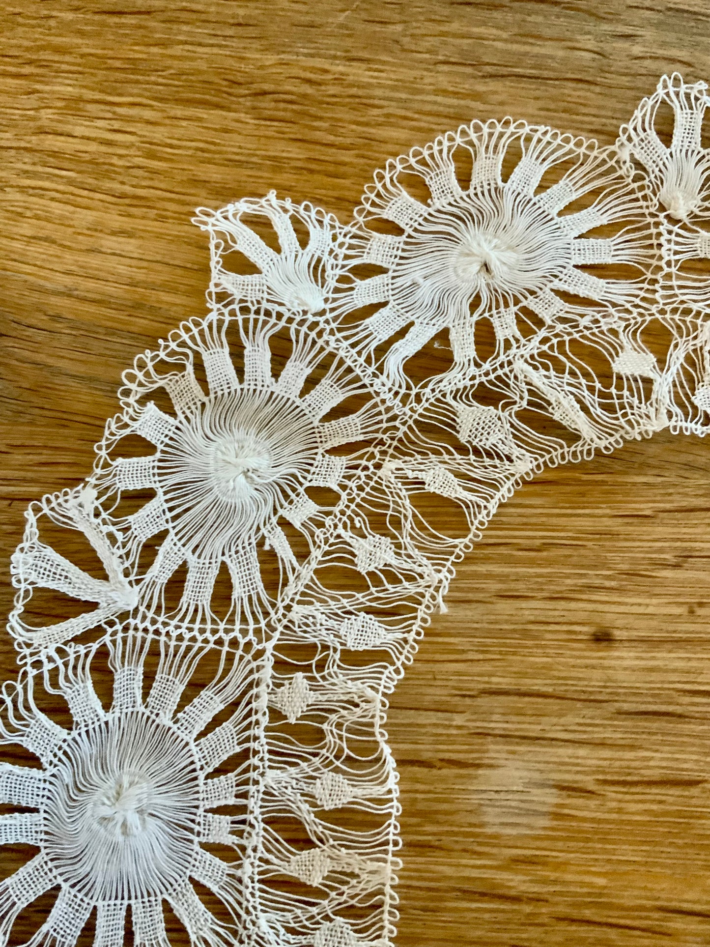 Antique Lace Collar Edwardian Tape Lace Rosette Design Handmade Delicate