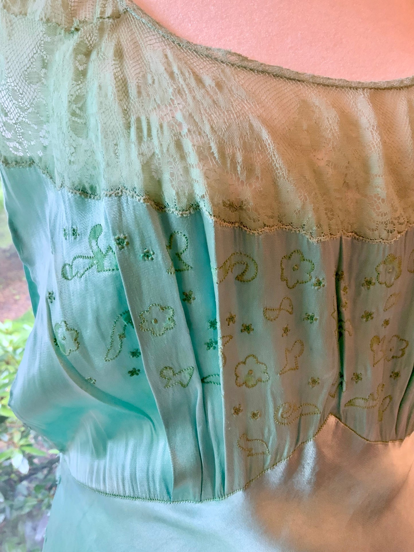 Hand Dyed Green Nightgown Satin - 50s -50G