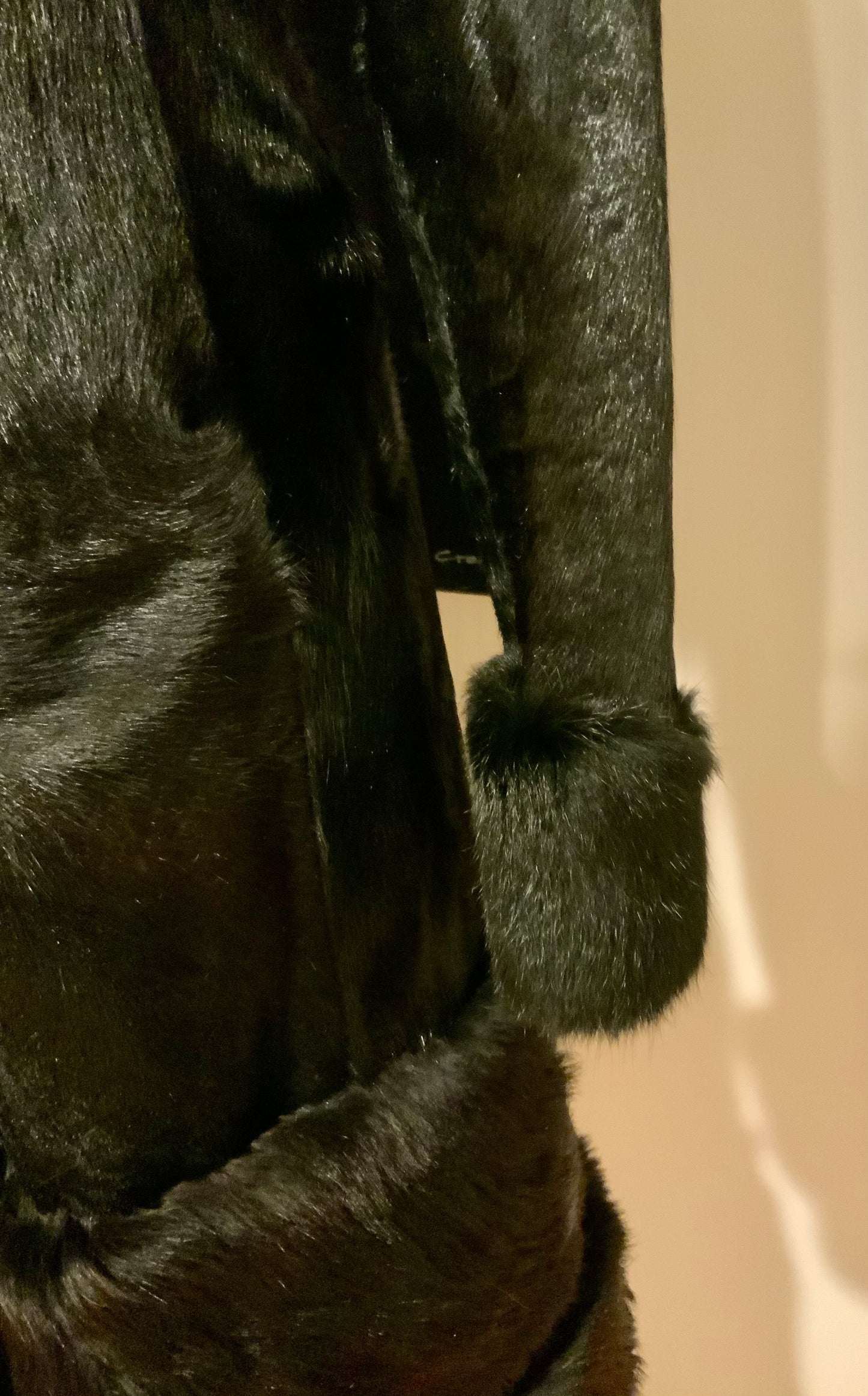 Mid-Century Argentine Pony Skin & Fox Fur Coat | Ayelén Buenos Aires | c. 1960s- 60M