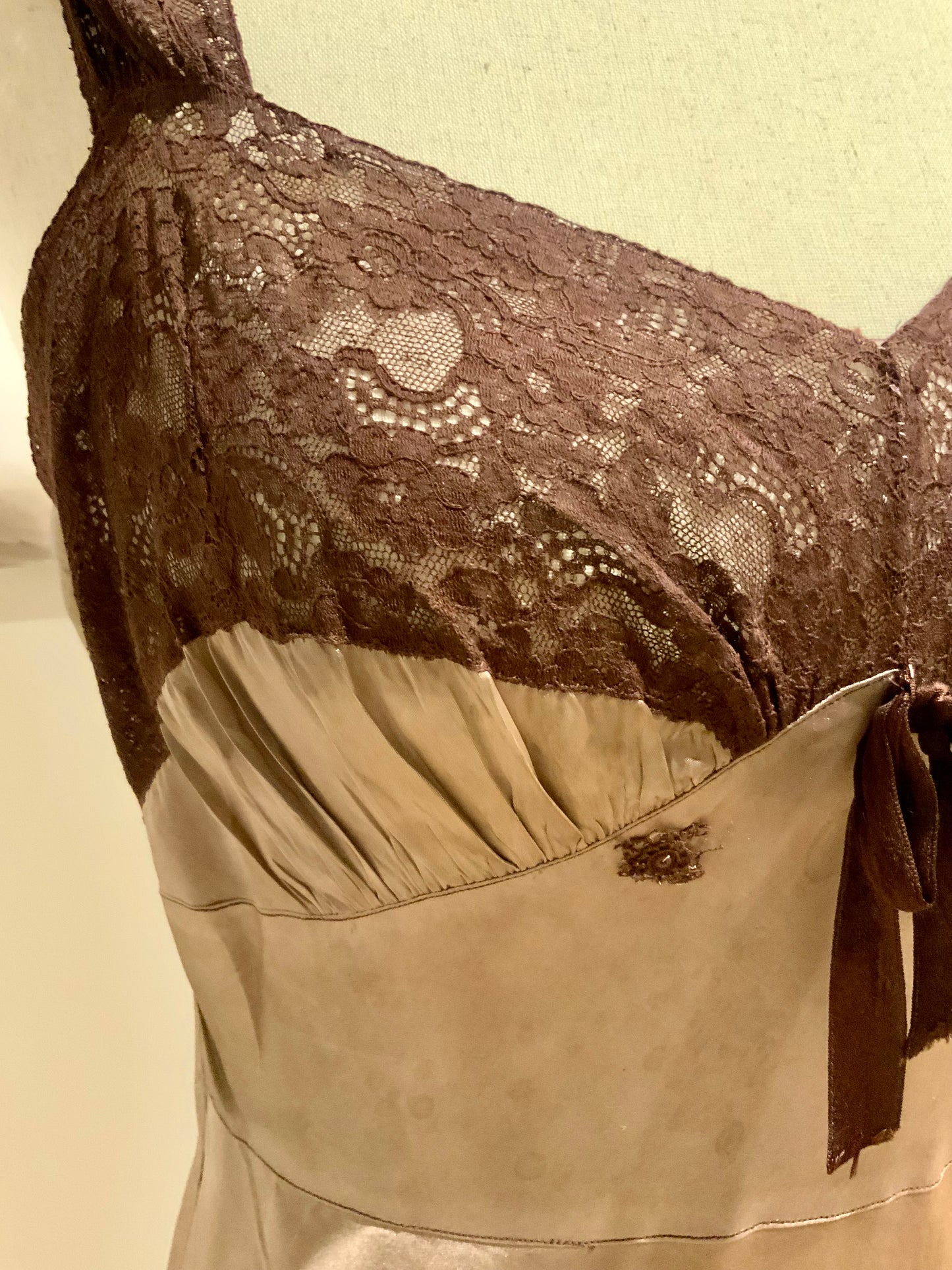Hand Dyed 1930s-40s Bias Cut Satin Slip Dress | Chocolate Lace | Old Hollywood Lingerie
-30CB