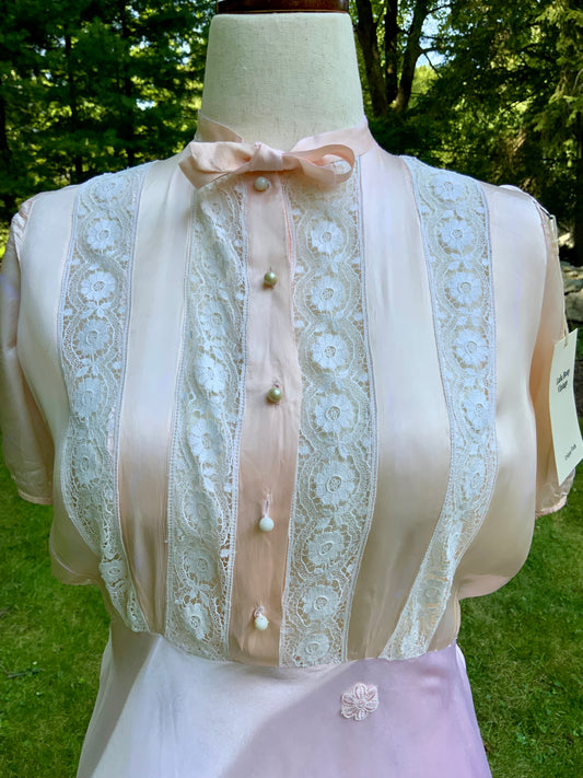 1930s Peach & Blush Silk Nightgown Vintage Boudoir Gown Original Belt Lace Bridal Lingerie Romantic Old Hollywood-30CV