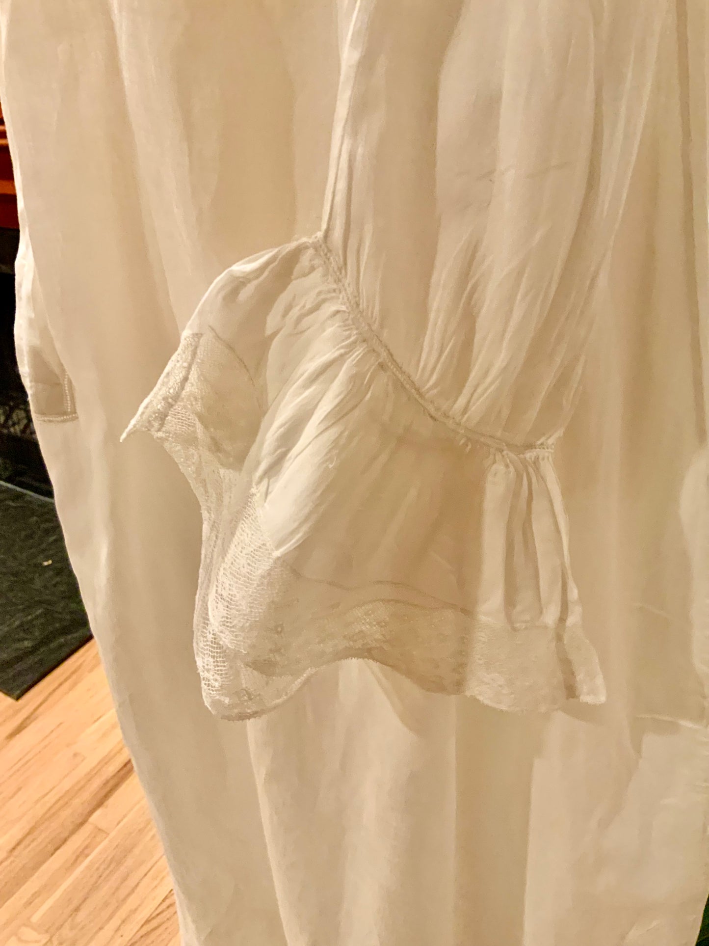 Edwardian White Cotton Nightgown c.1900–1915-E27